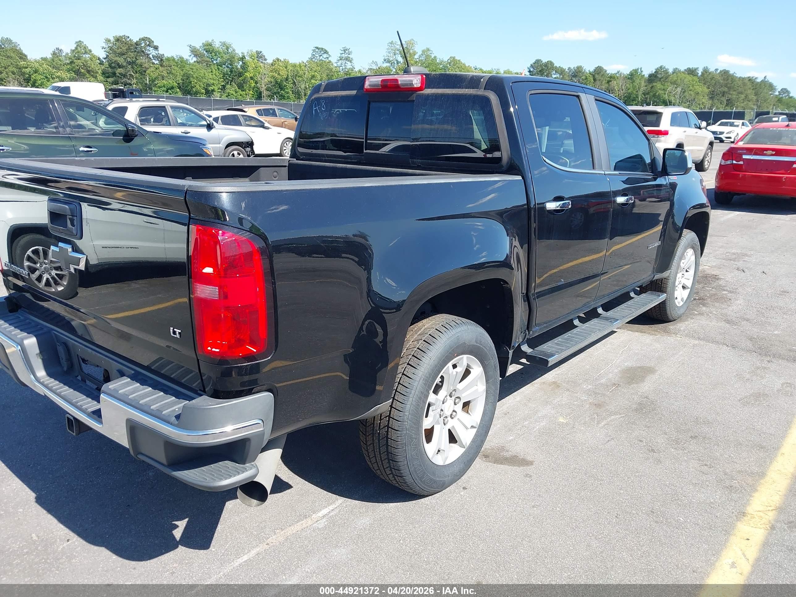 CHEVROLET COLORADO image 4