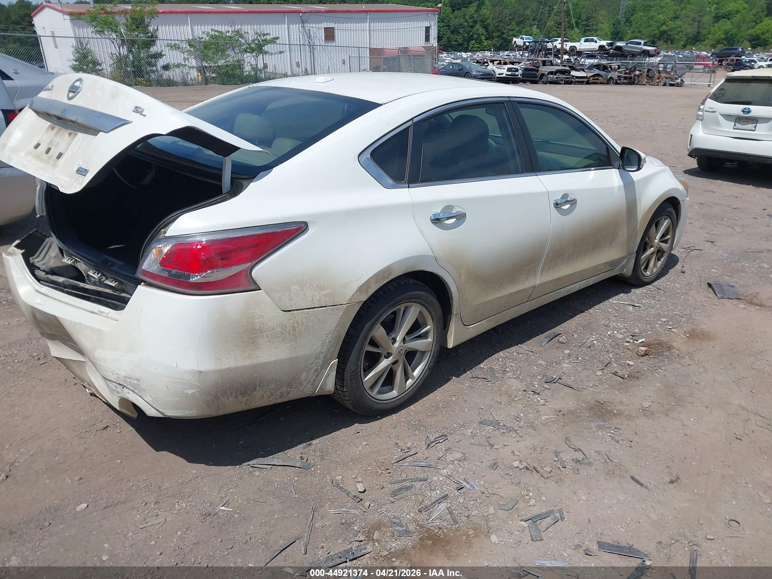 NISSAN ALTIMA image 4