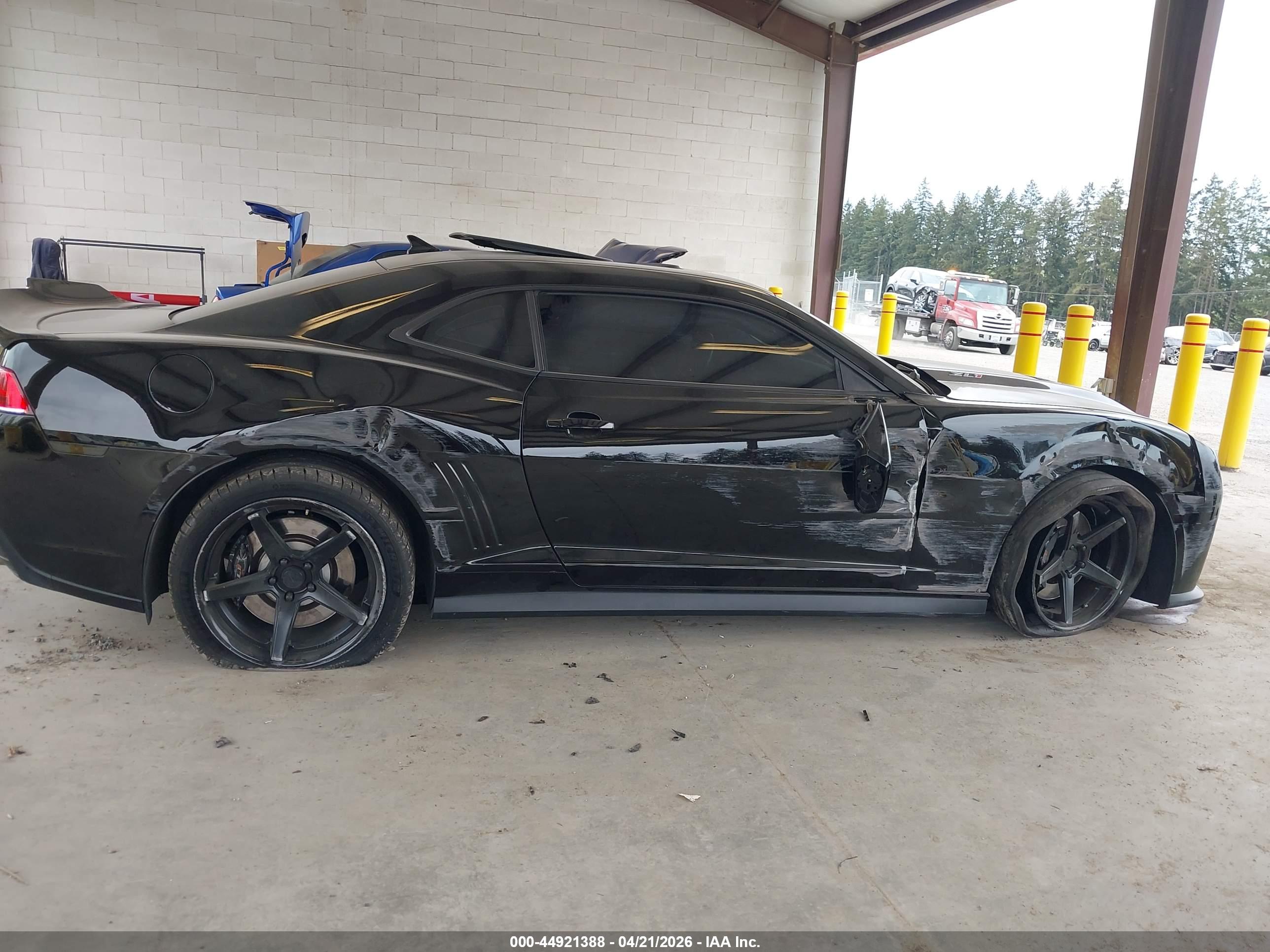 CHEVROLET CAMARO image 6