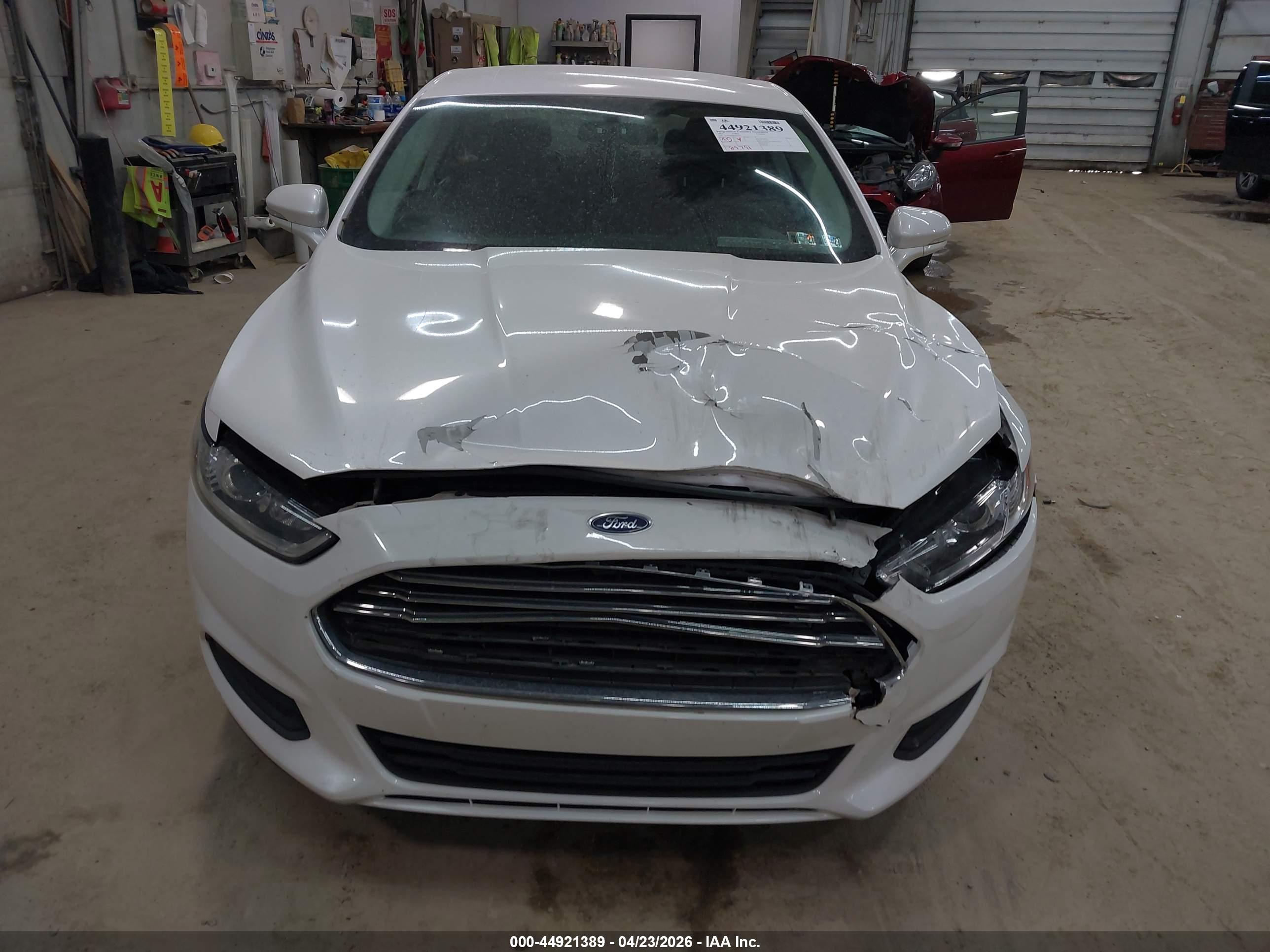FORD FUSION image 6