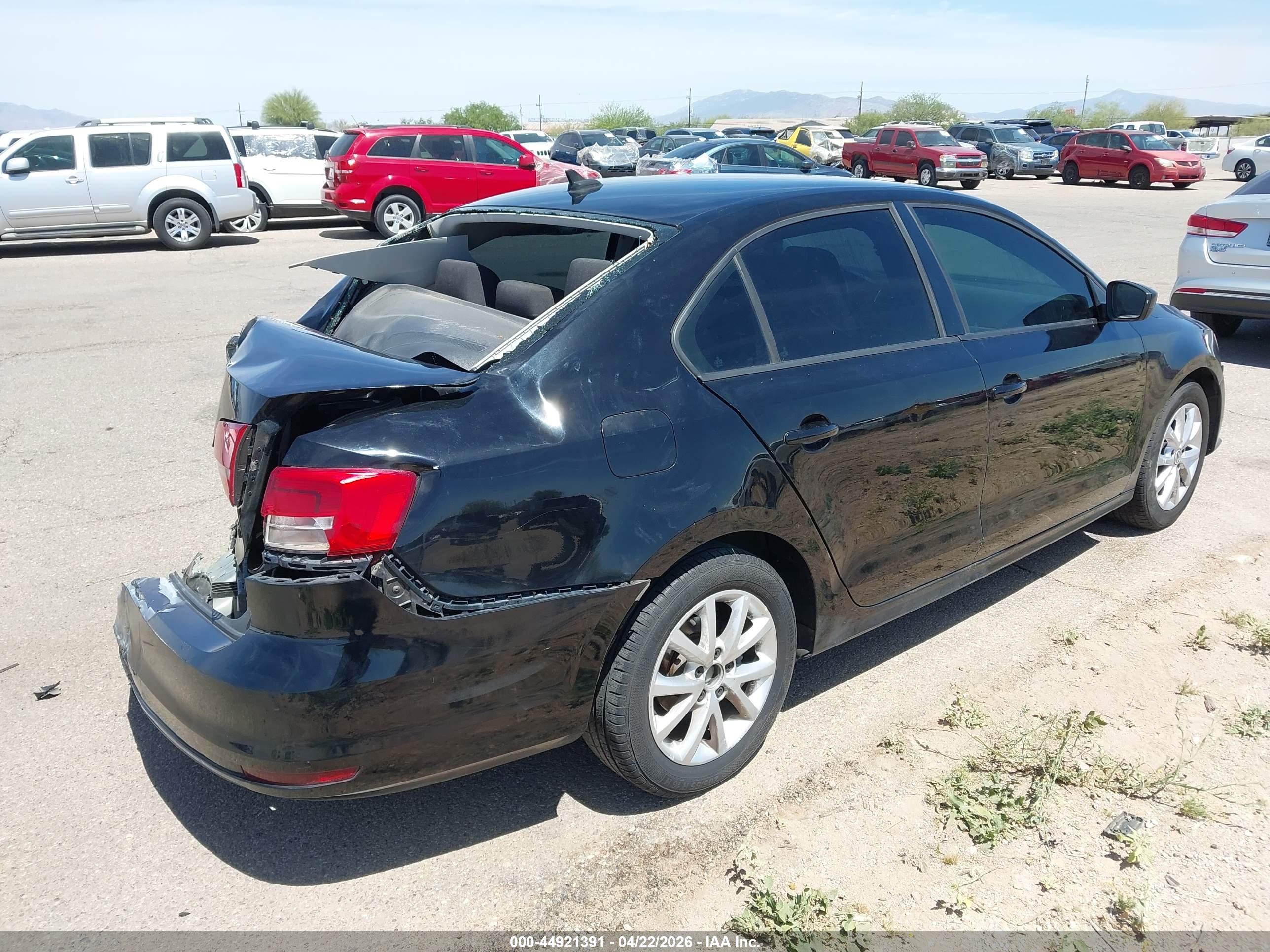 VOLKSWAGEN JETTA image 4