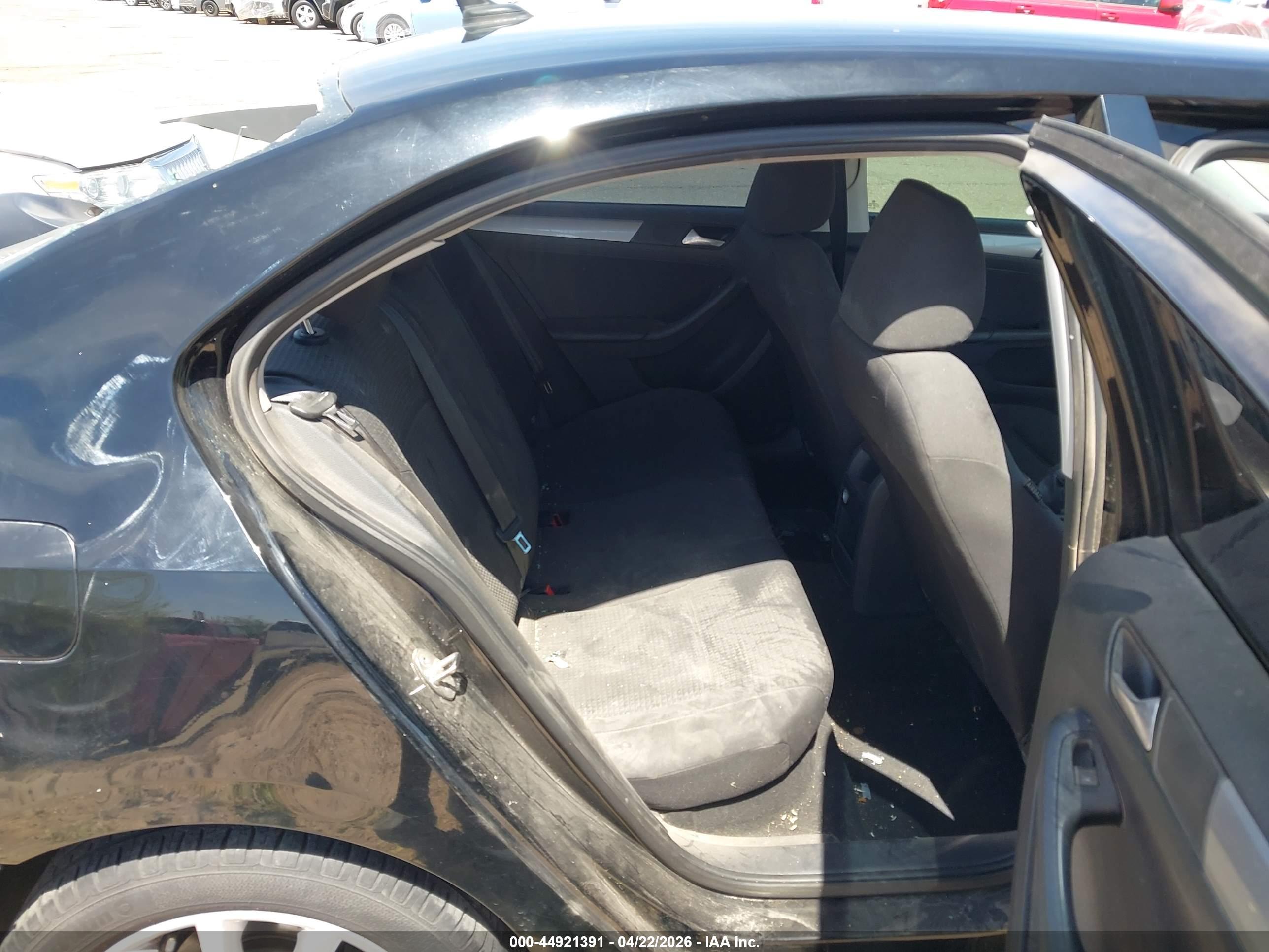VOLKSWAGEN JETTA image 8