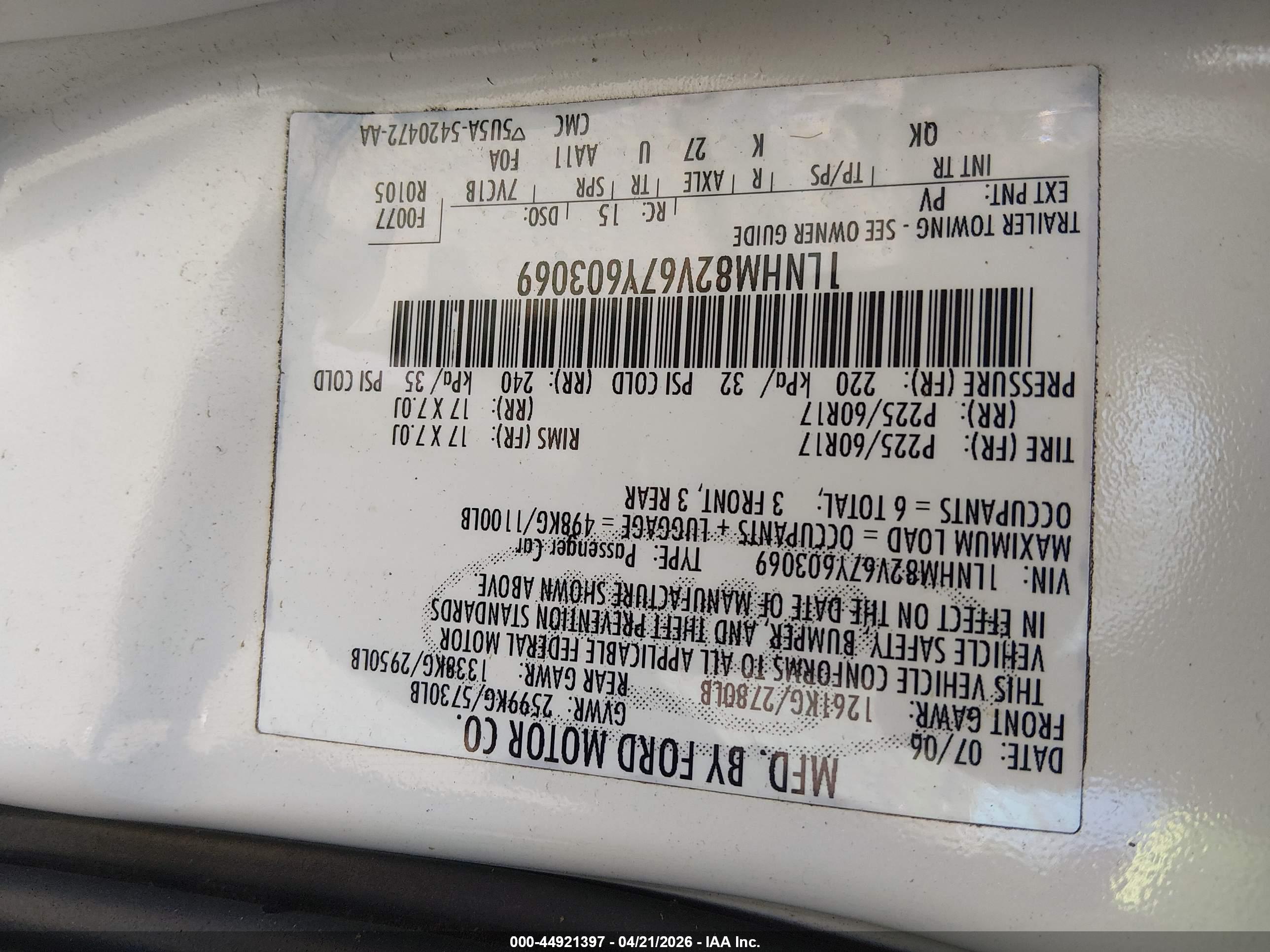 LINCOLN TOWN image 9