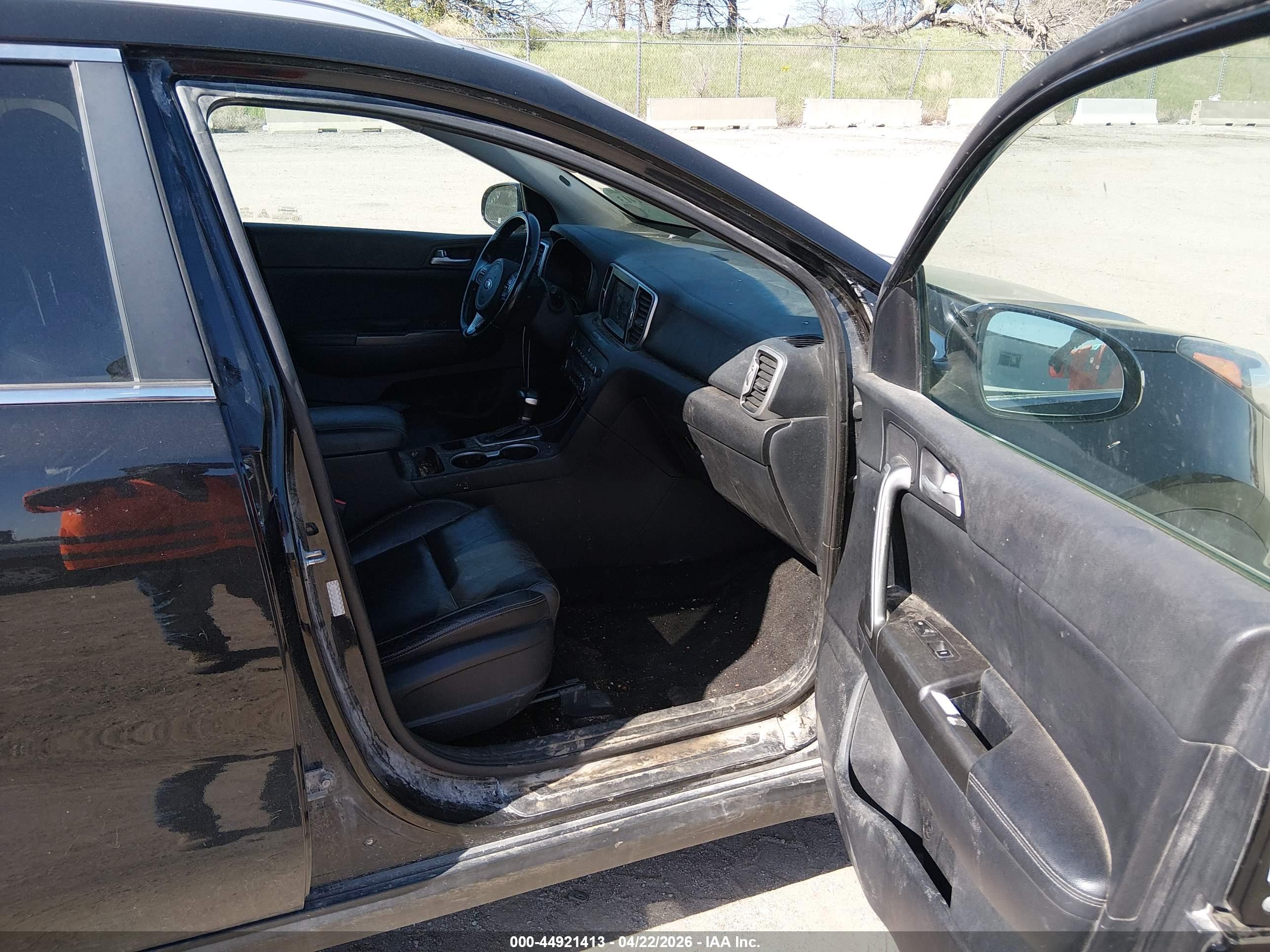 KIA SPORTAGE image 5