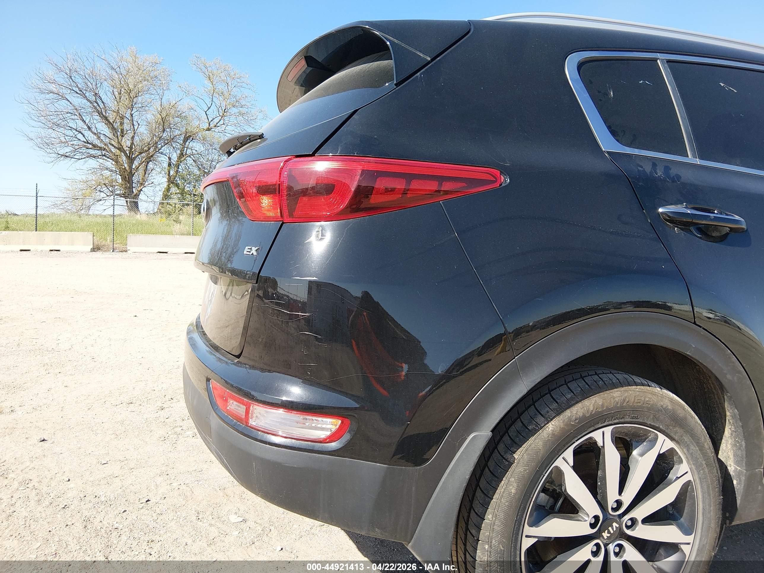 KIA SPORTAGE image 6