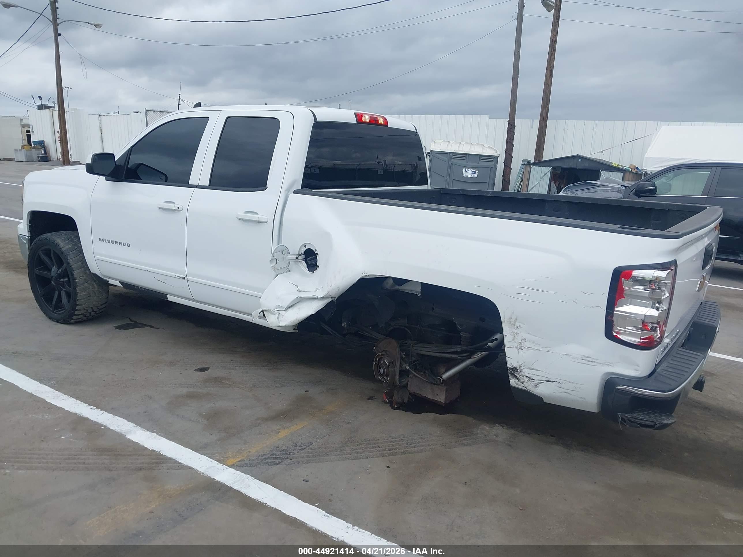 CHEVROLET SILVERADO image 3