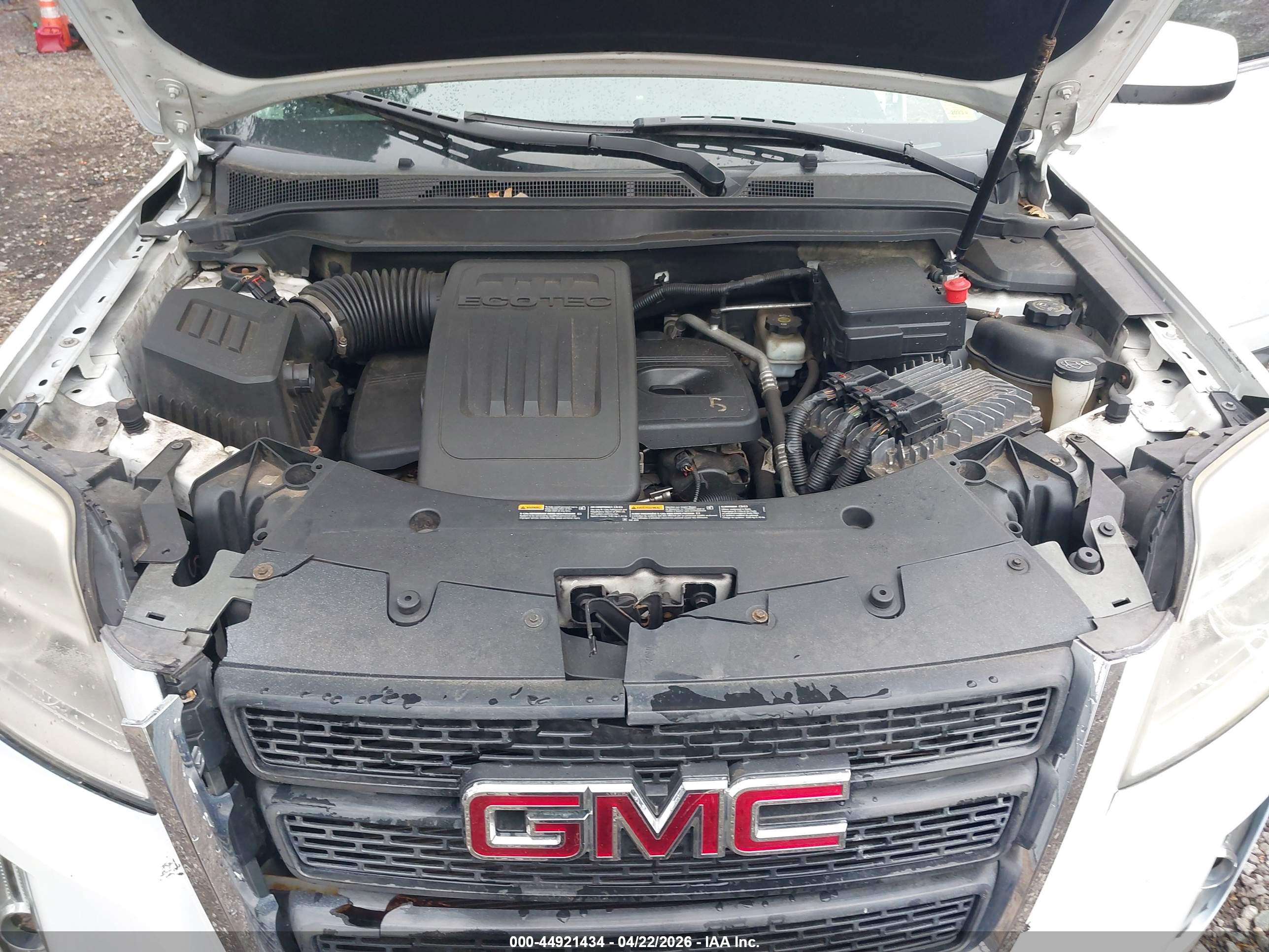 GMC TERRAIN image 10