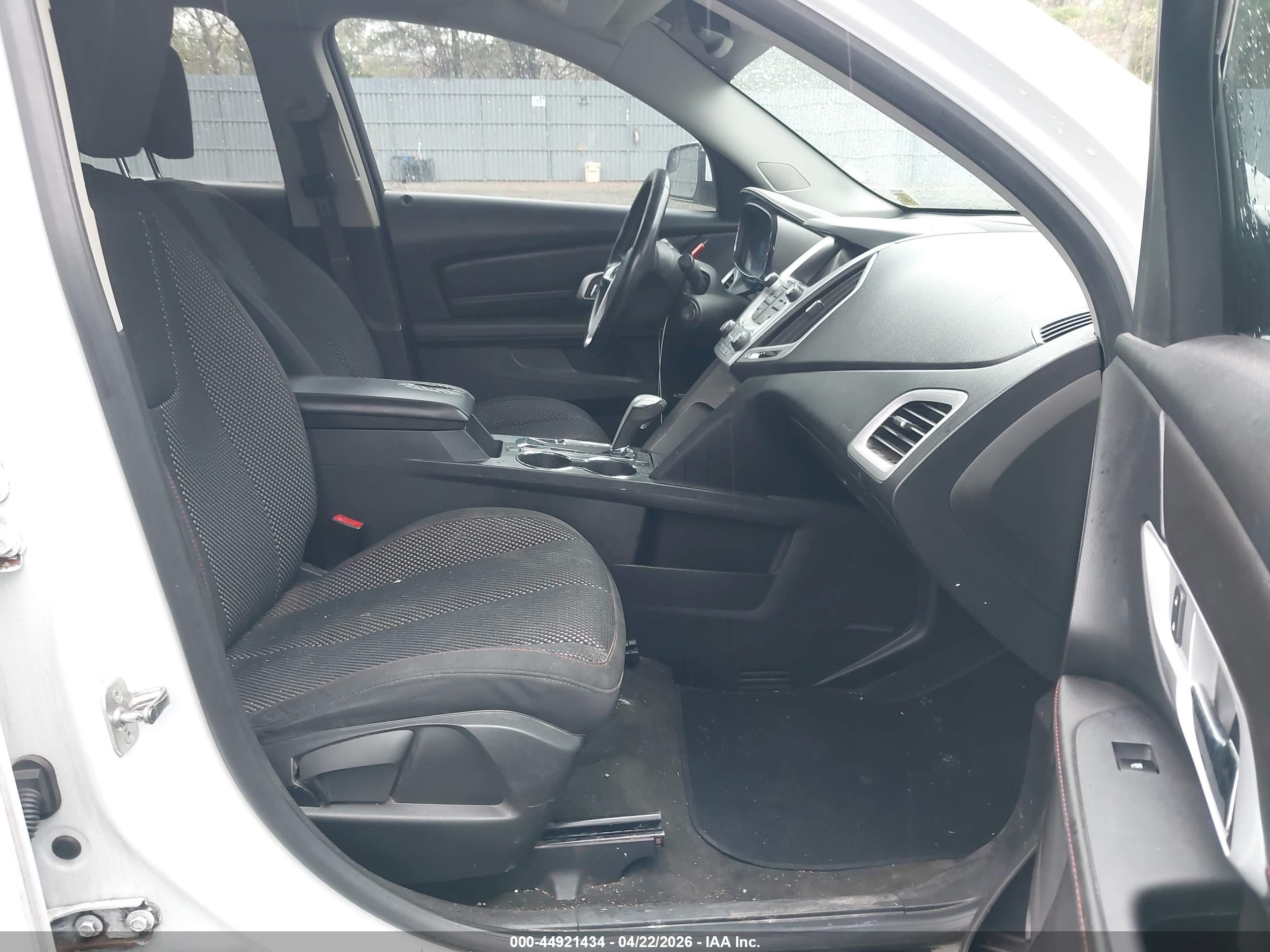GMC TERRAIN image 5