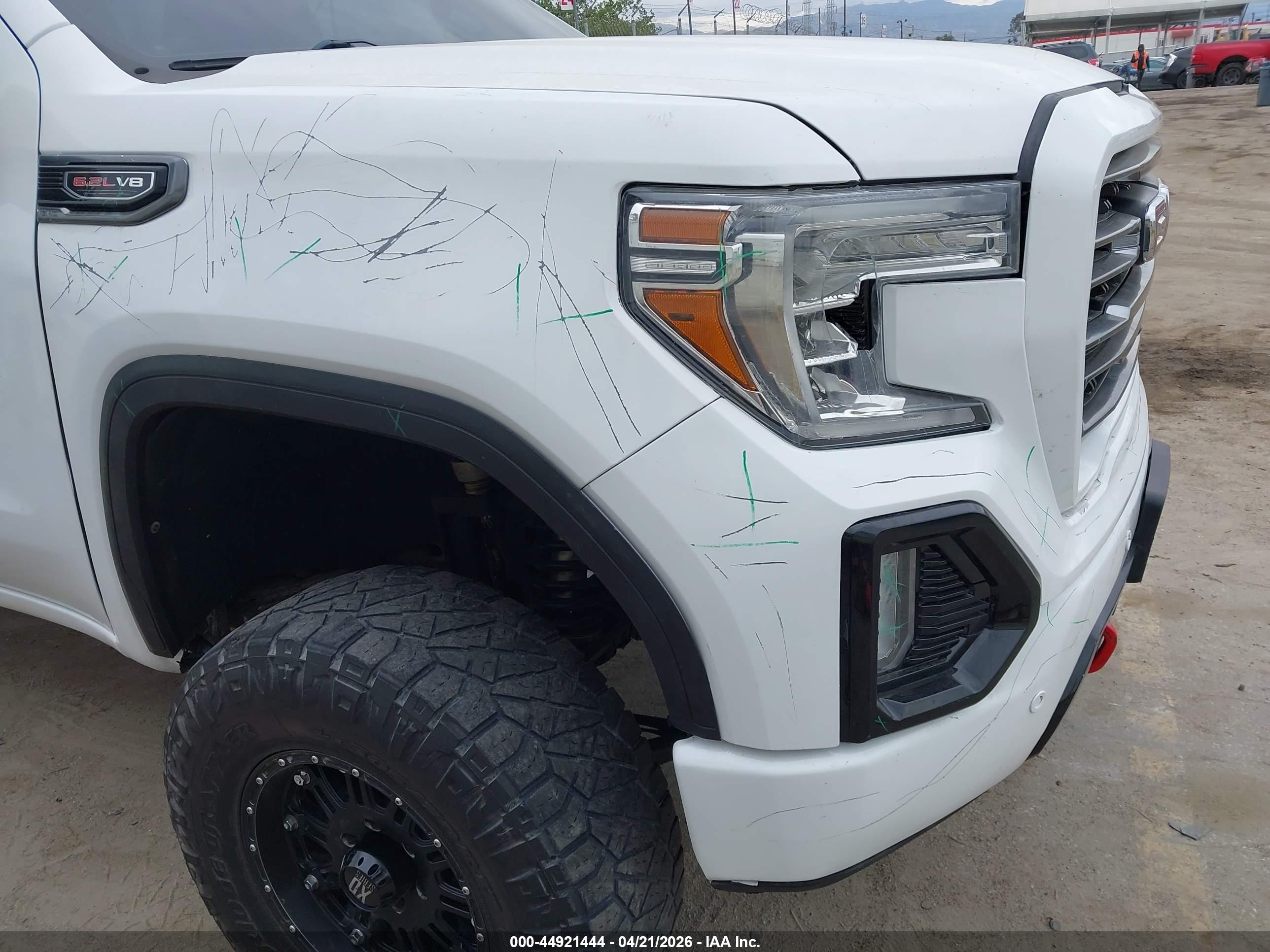 GMC SIERRA image 6