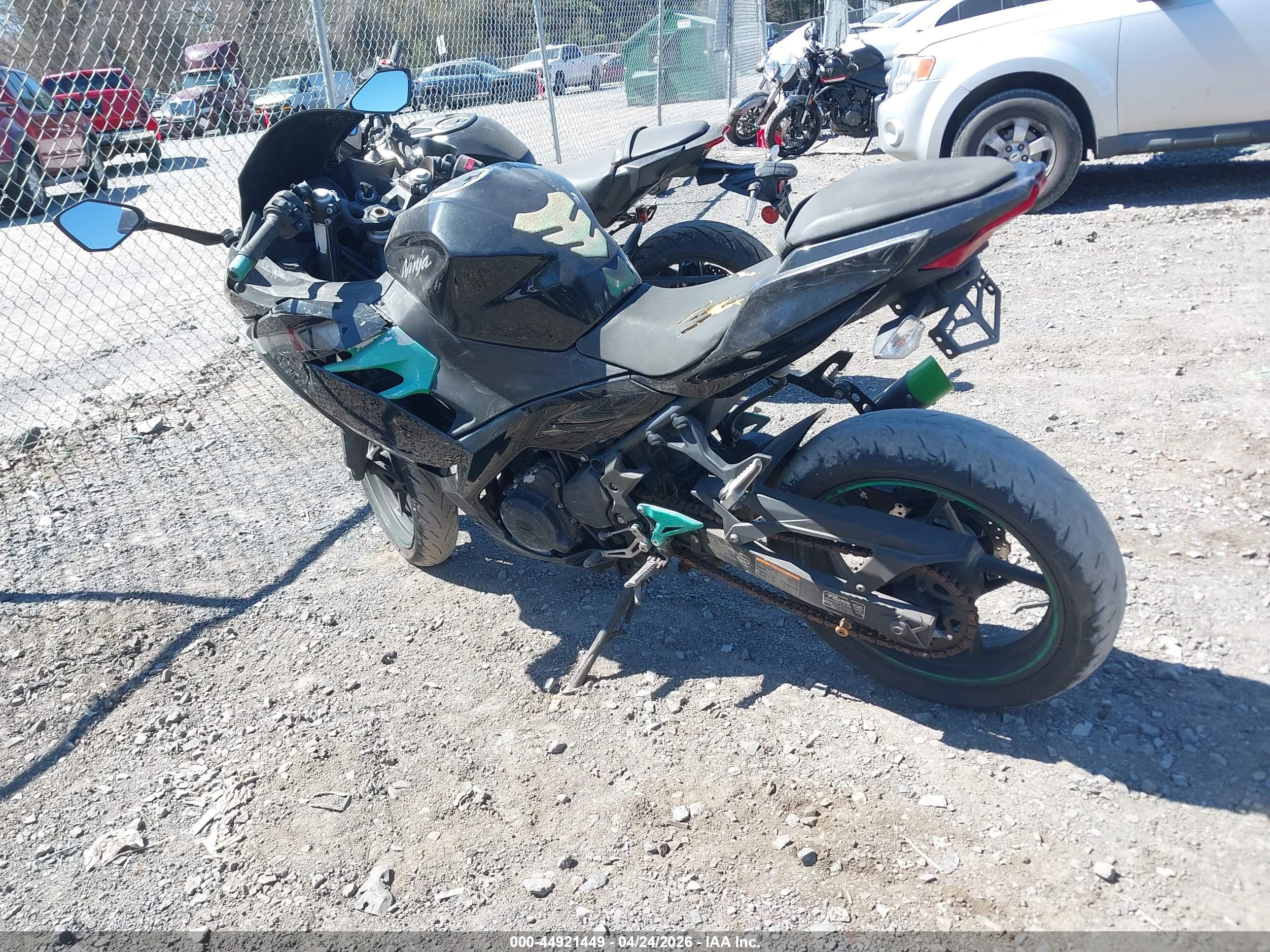 KAWASAKI EX400 image 3