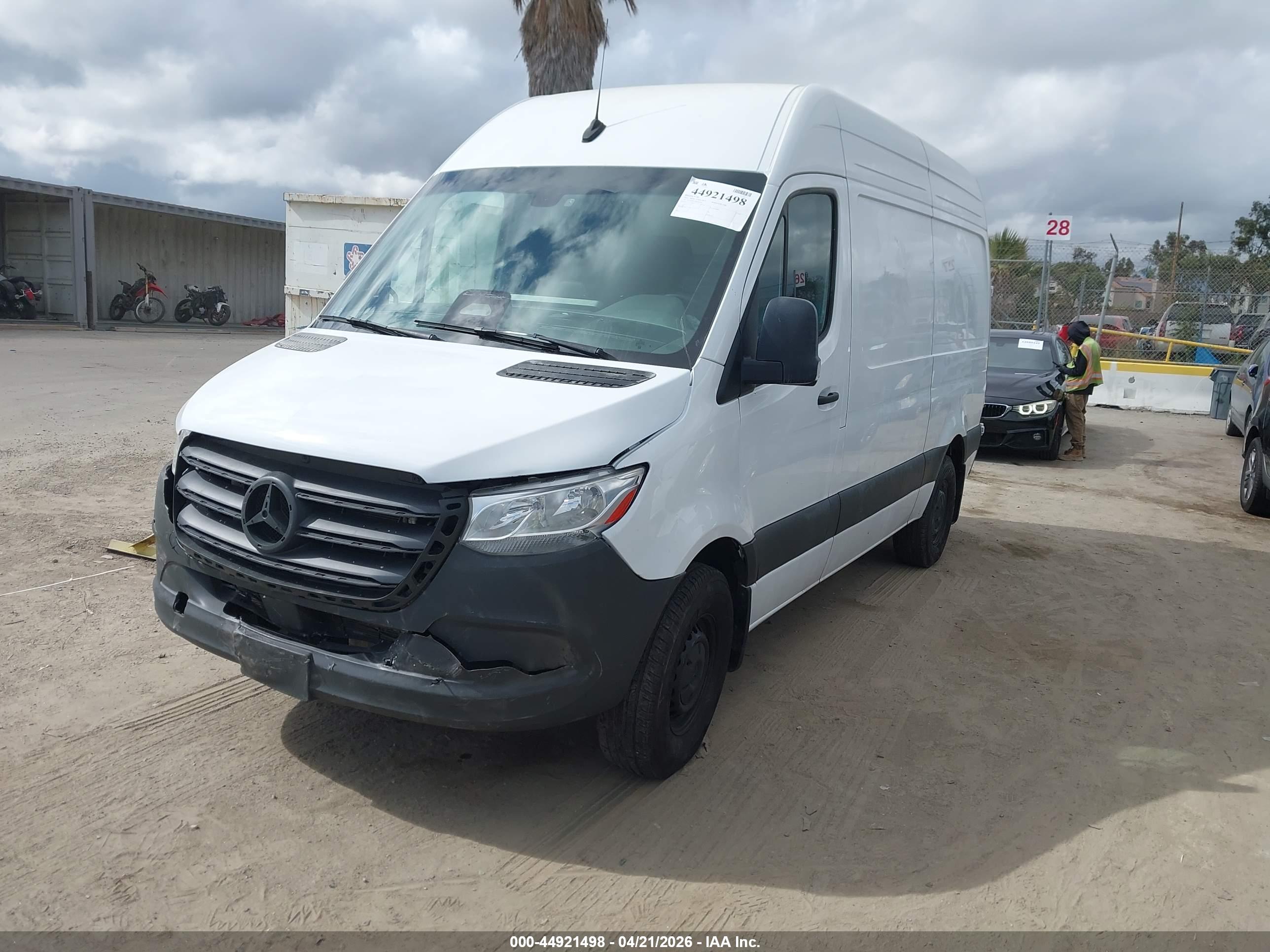 MERCEDES-BENZ SPRINTER image 2