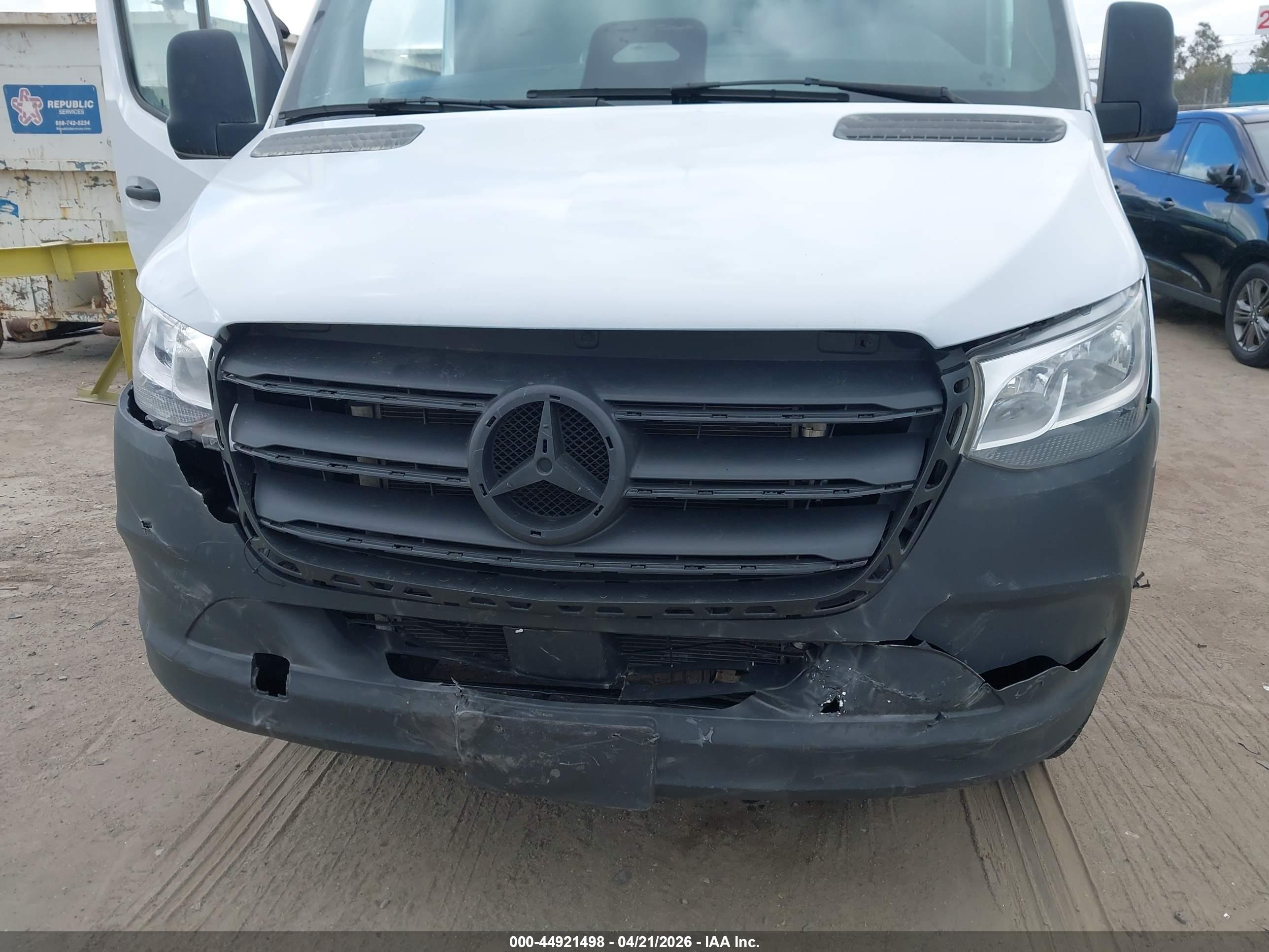 MERCEDES-BENZ SPRINTER image 6