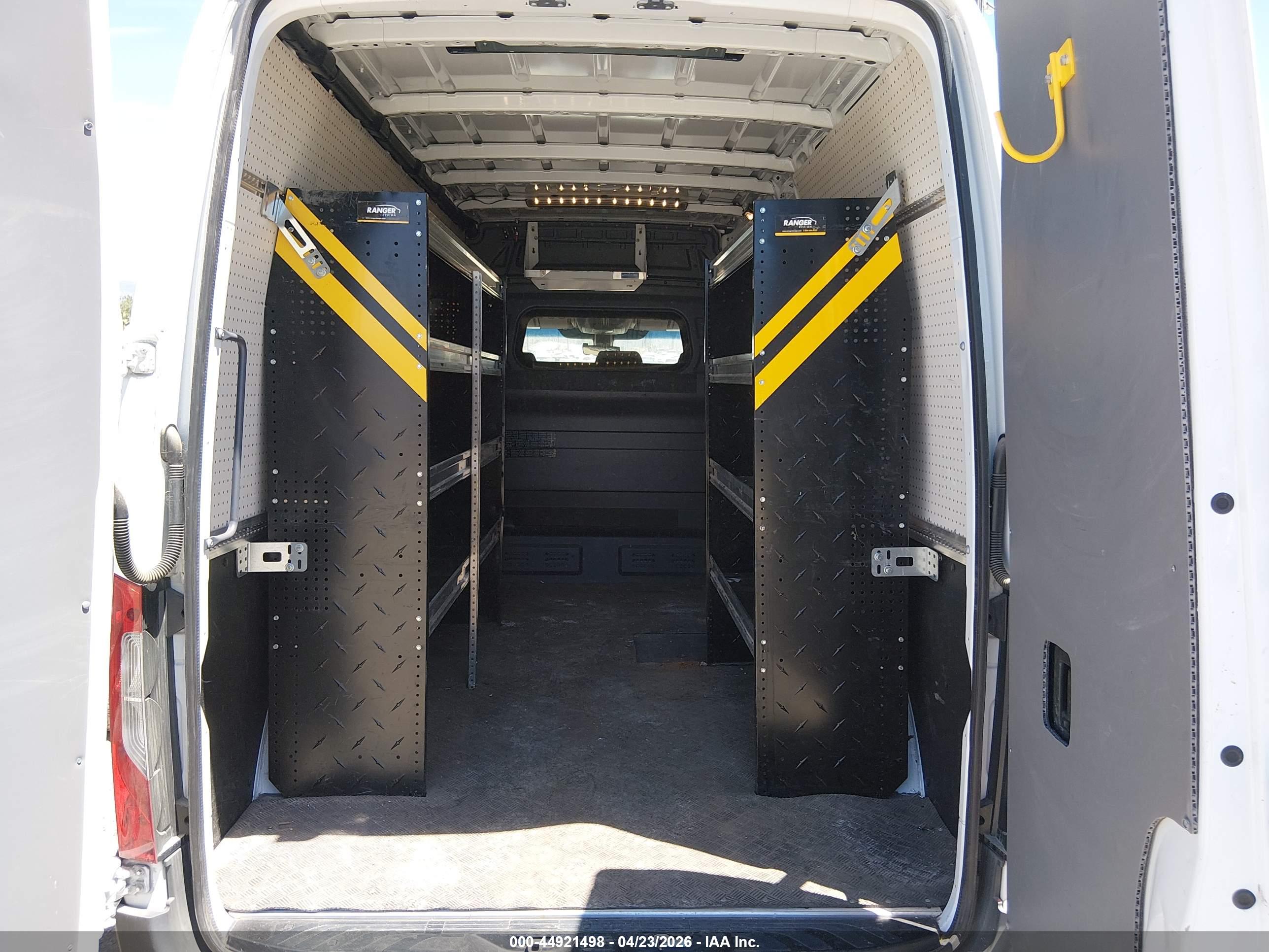 MERCEDES-BENZ SPRINTER image 8