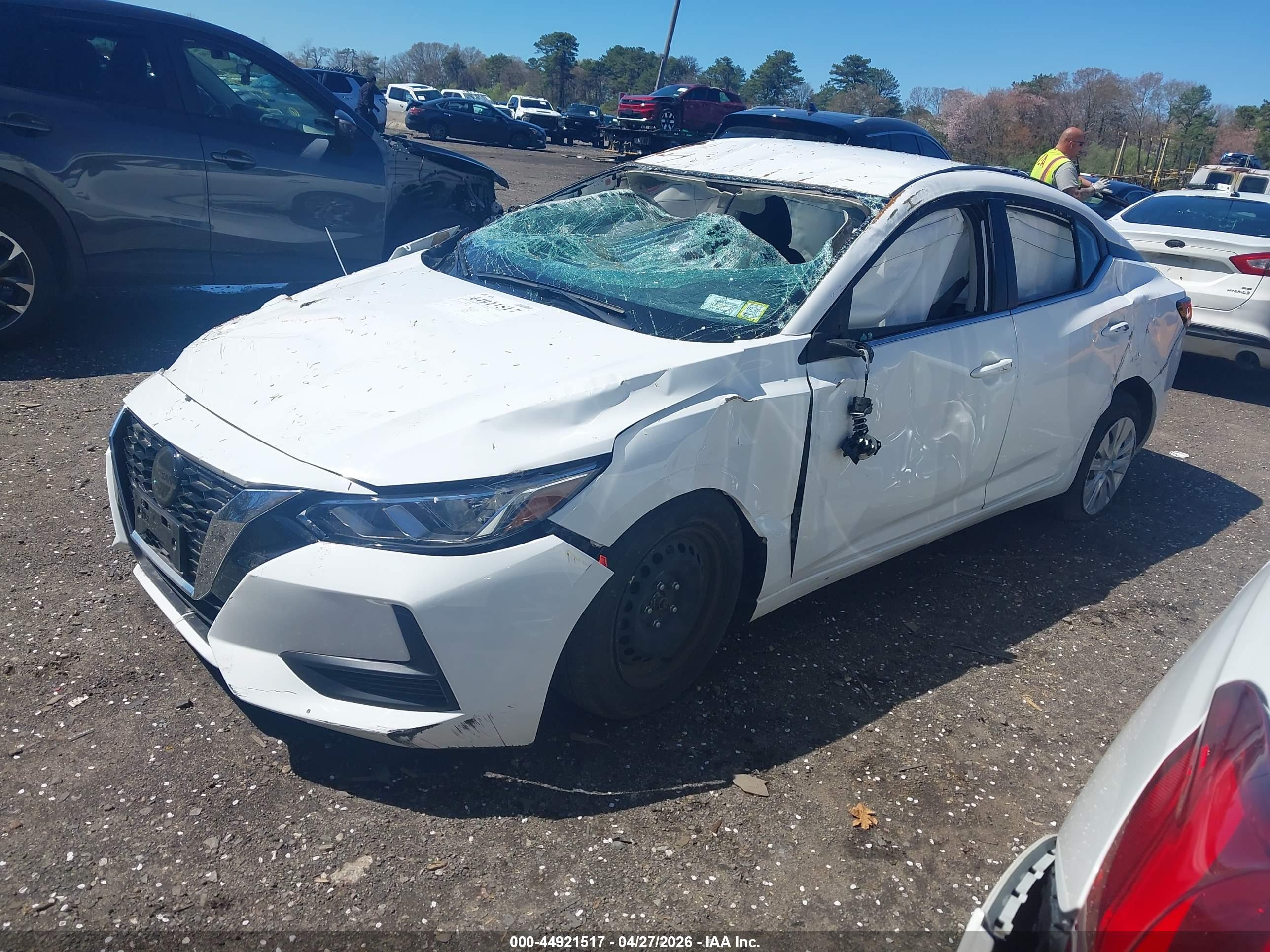 NISSAN SENTRA image 2