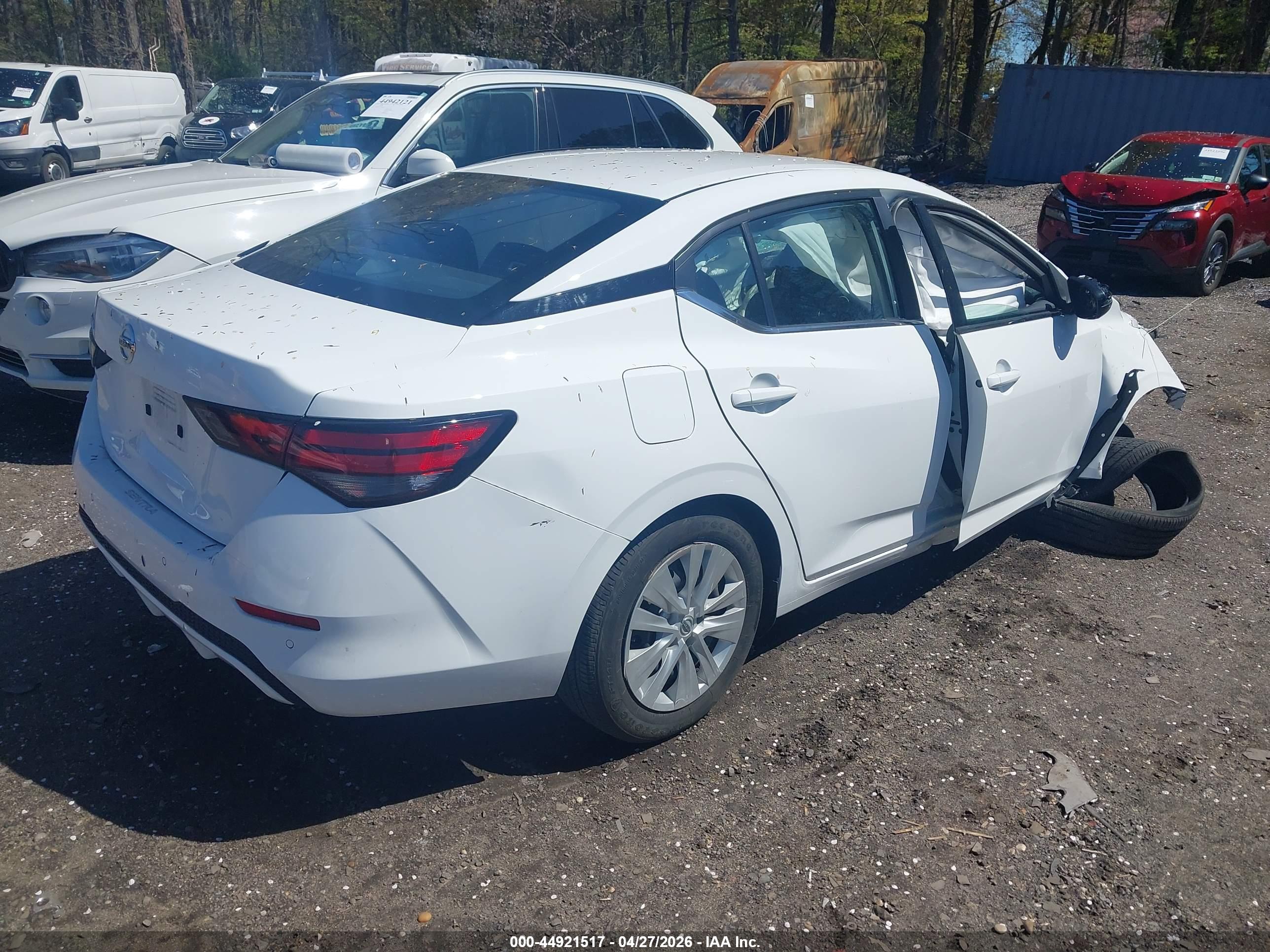 NISSAN SENTRA image 4