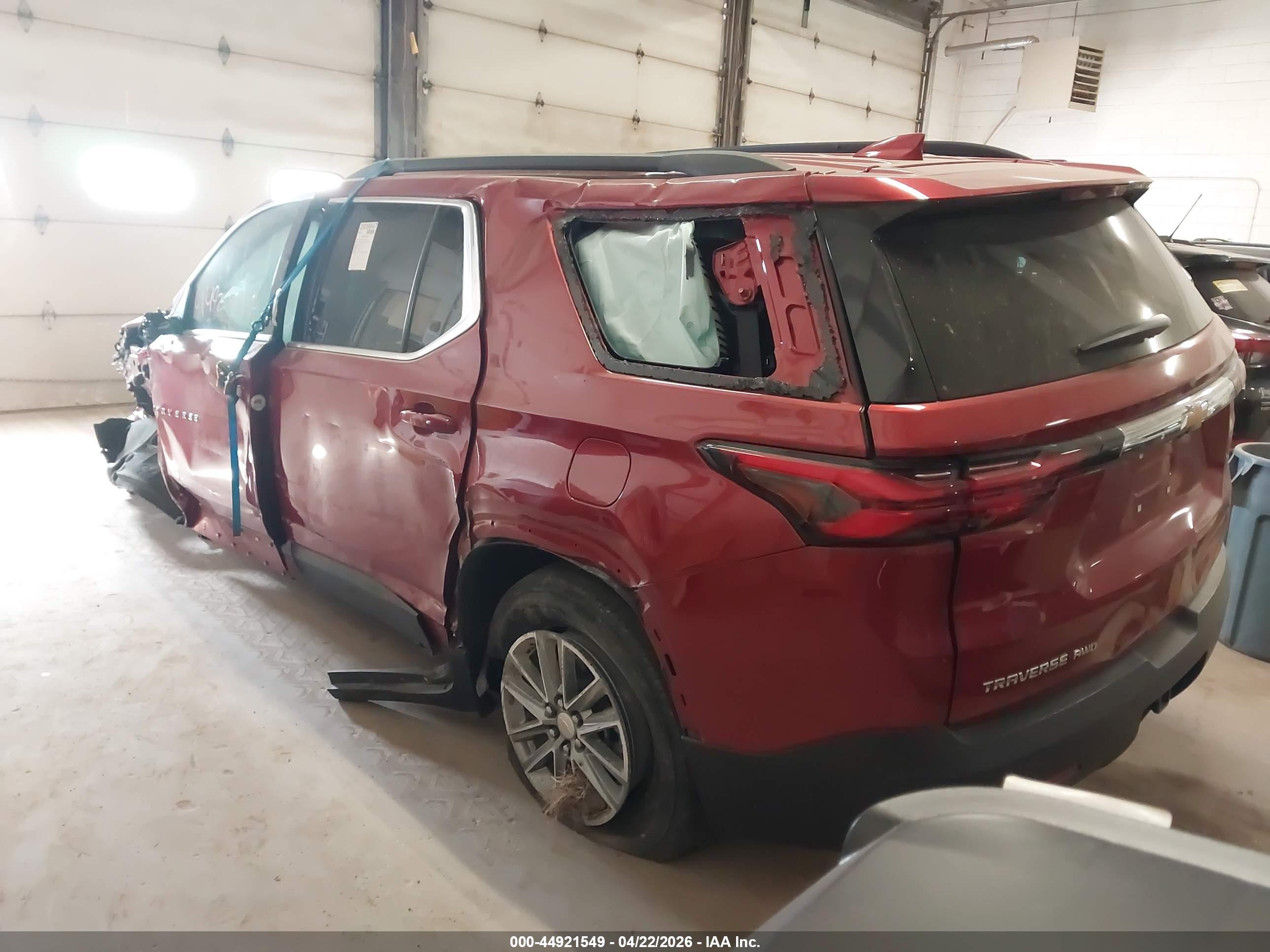 CHEVROLET TRAVERSE image 3