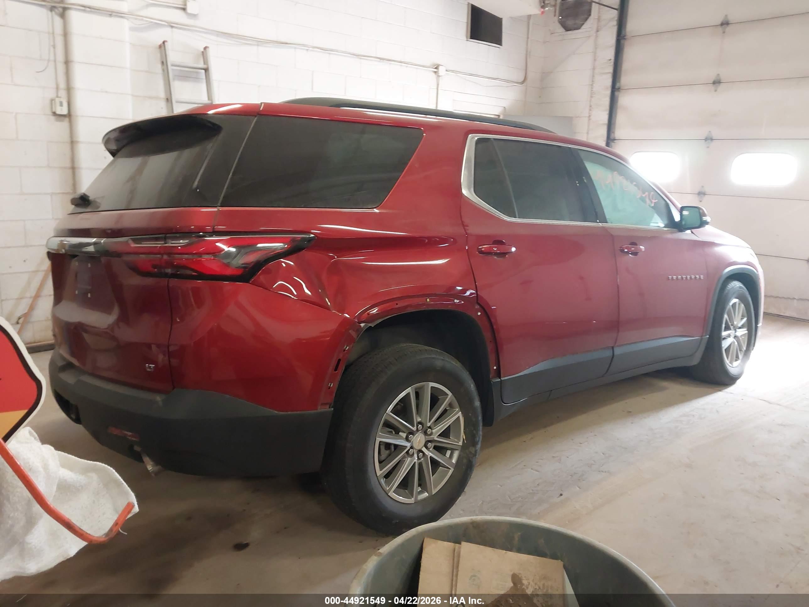 CHEVROLET TRAVERSE image 4