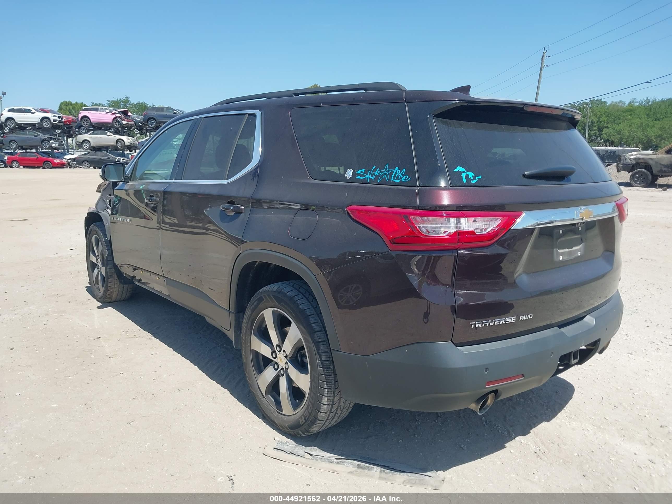 CHEVROLET TRAVERSE image 3