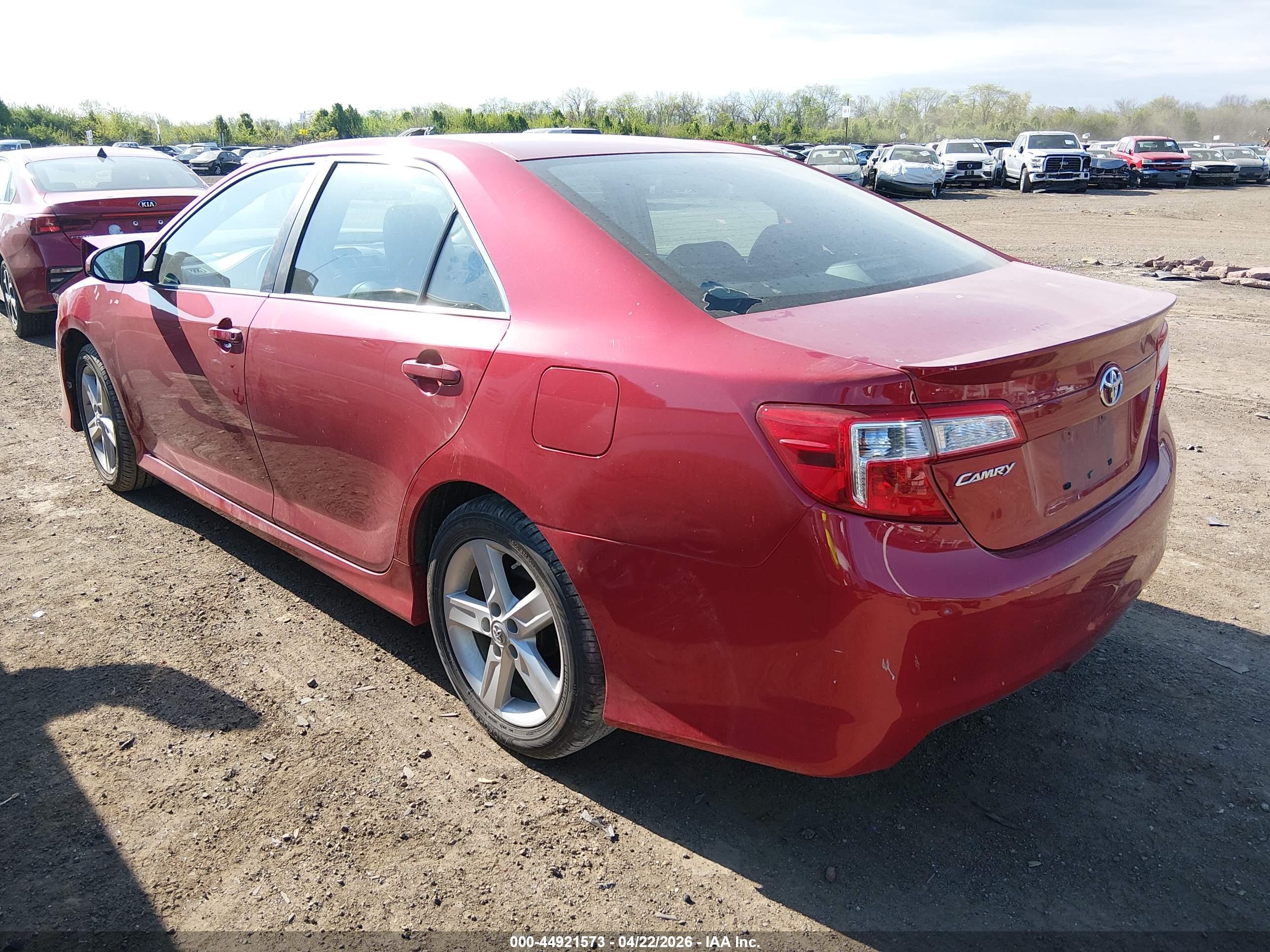 TOYOTA CAMRY image 3