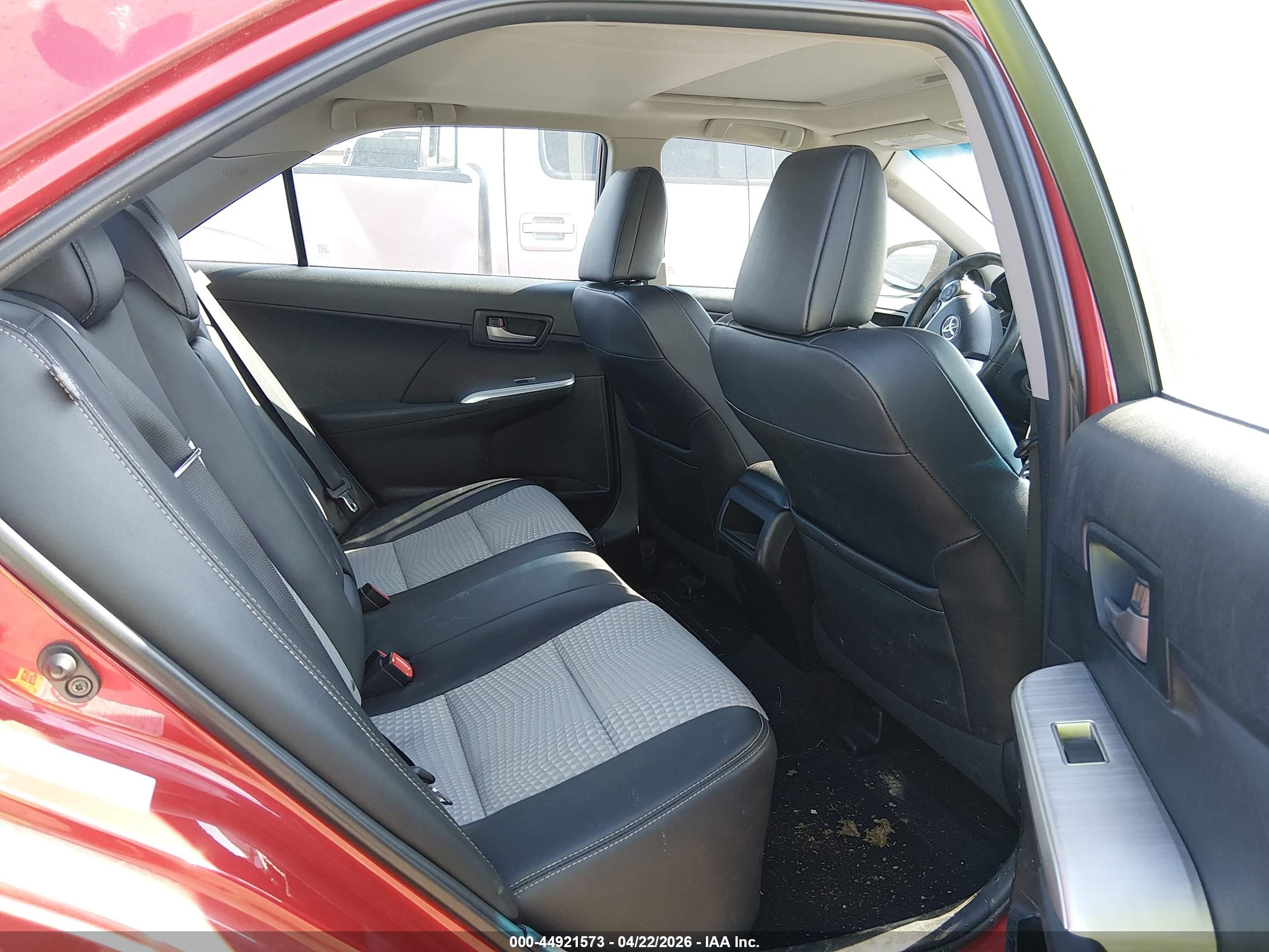 TOYOTA CAMRY image 8
