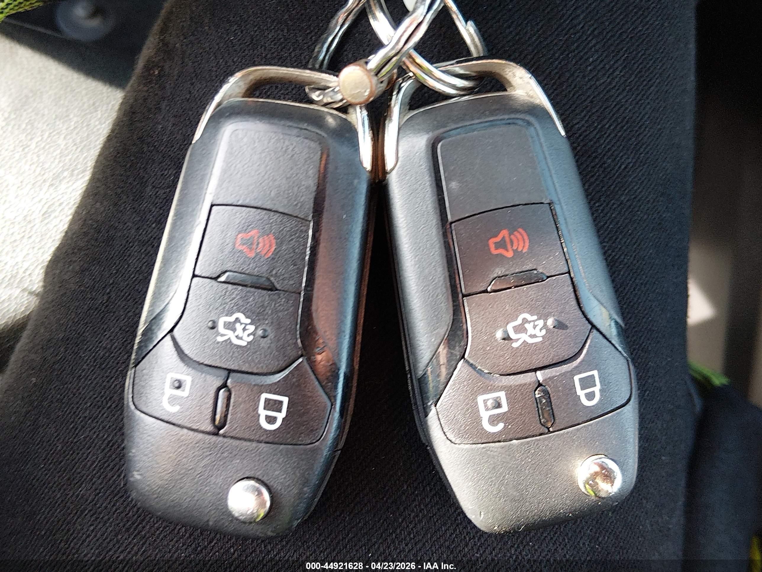 FORD FUSION image 11