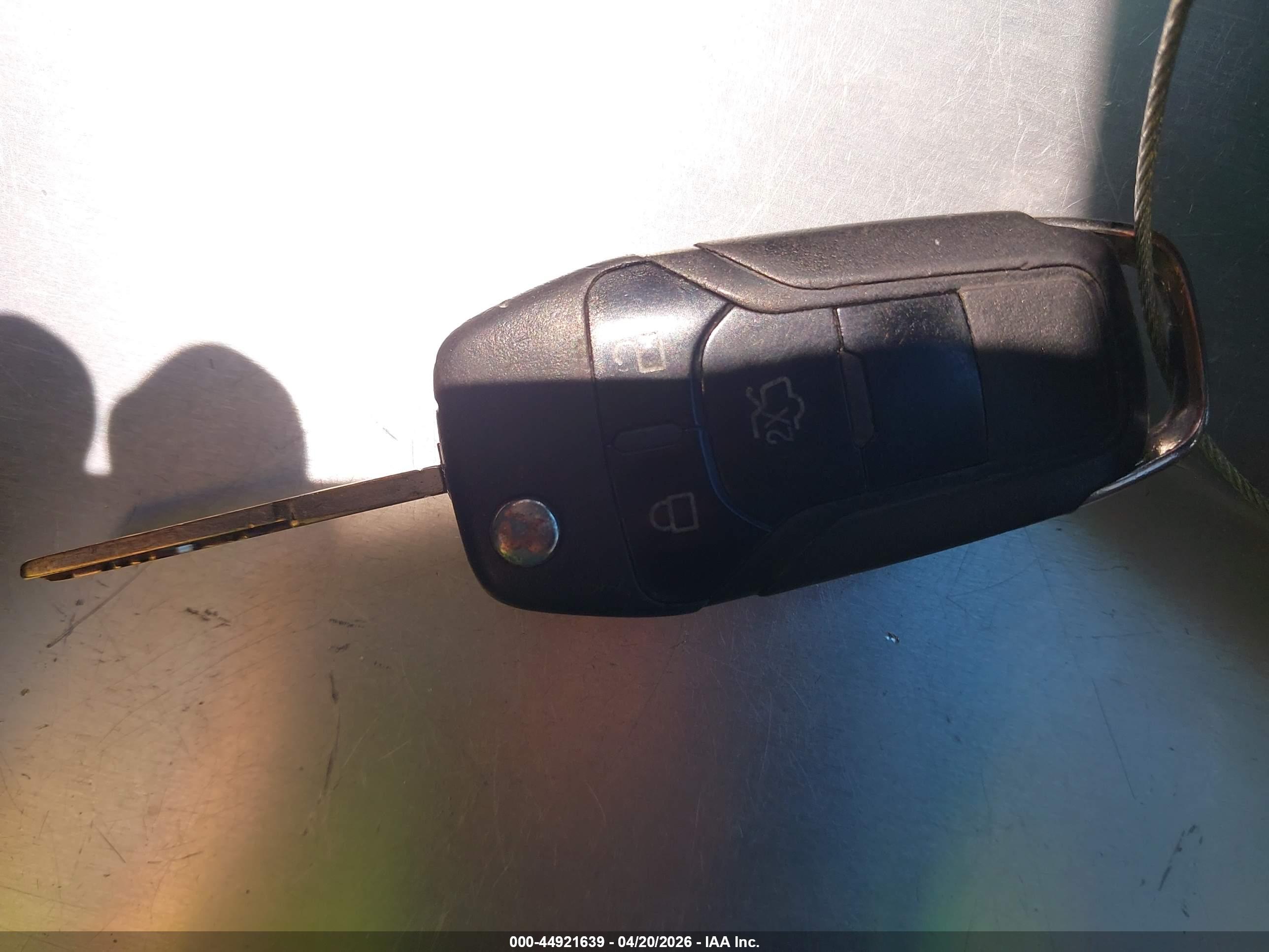 FORD FUSION image 11