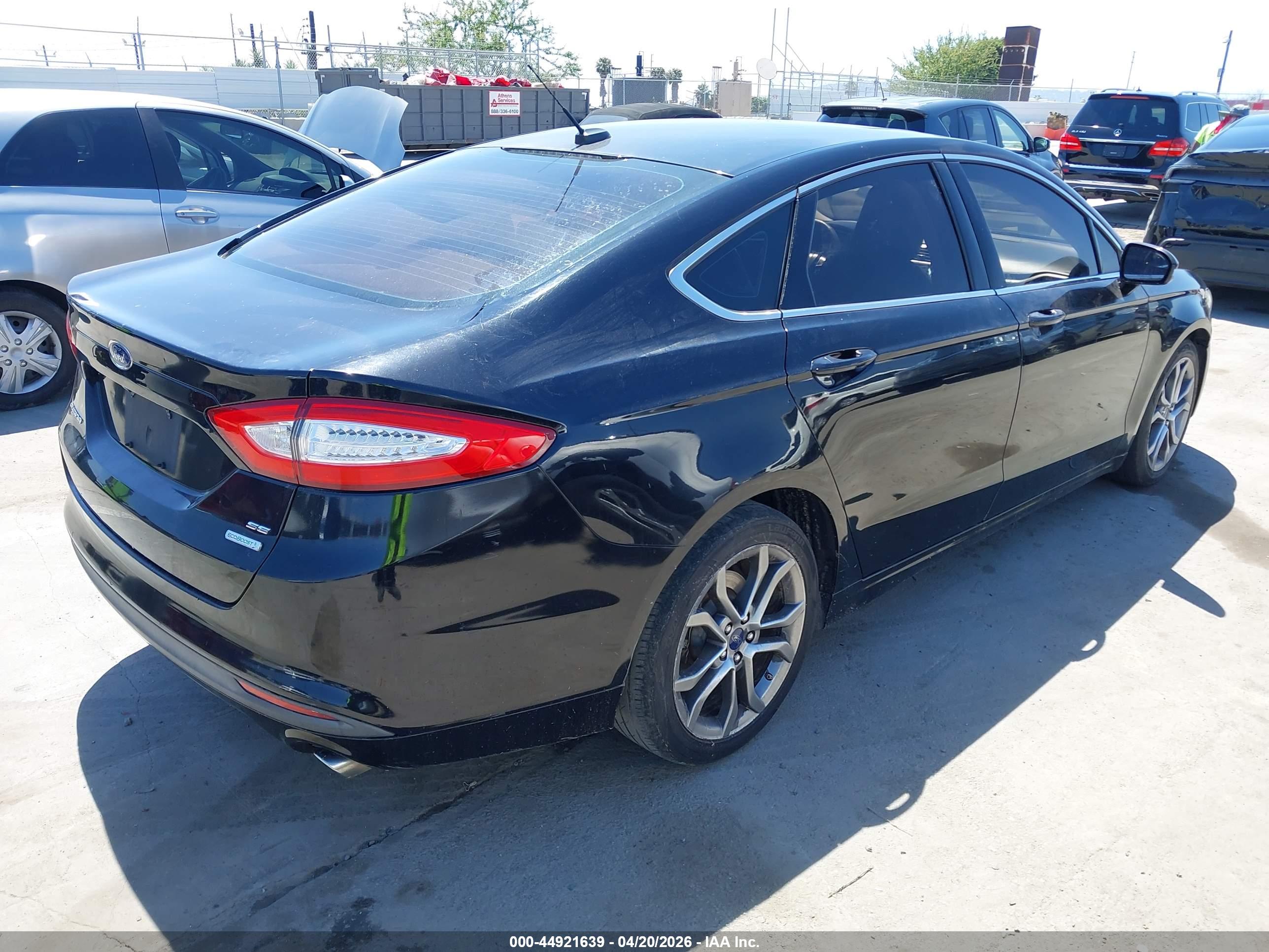 FORD FUSION image 4