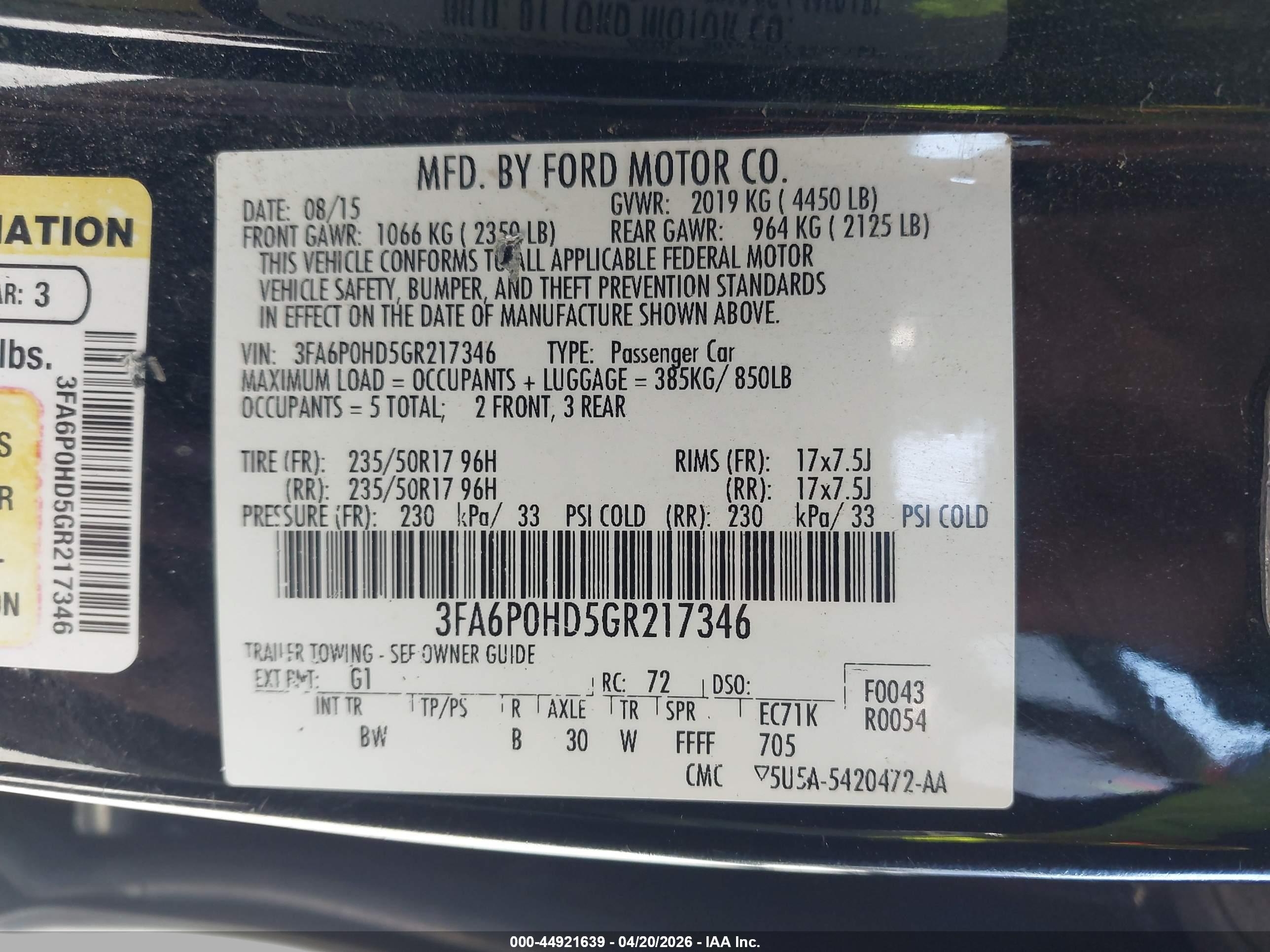 FORD FUSION image 9