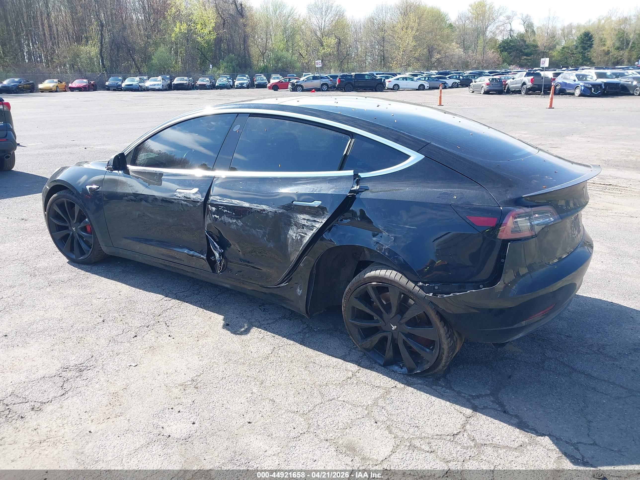TESLA MODEL image 3