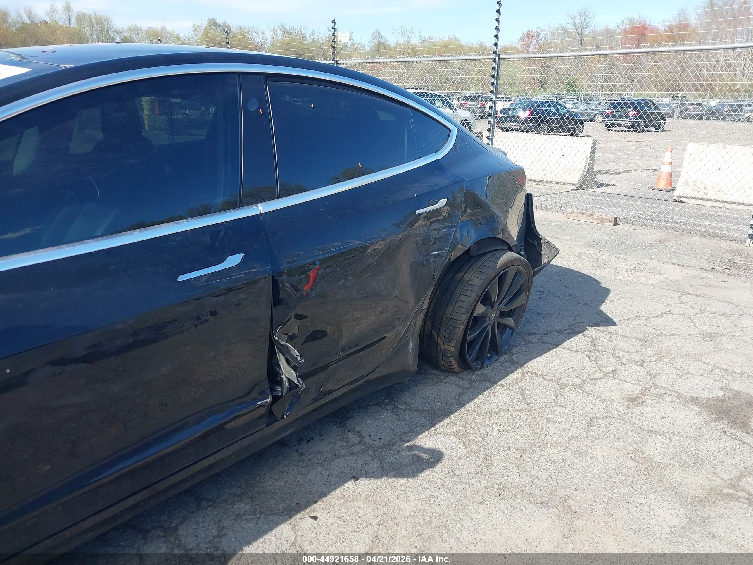 TESLA MODEL image 6