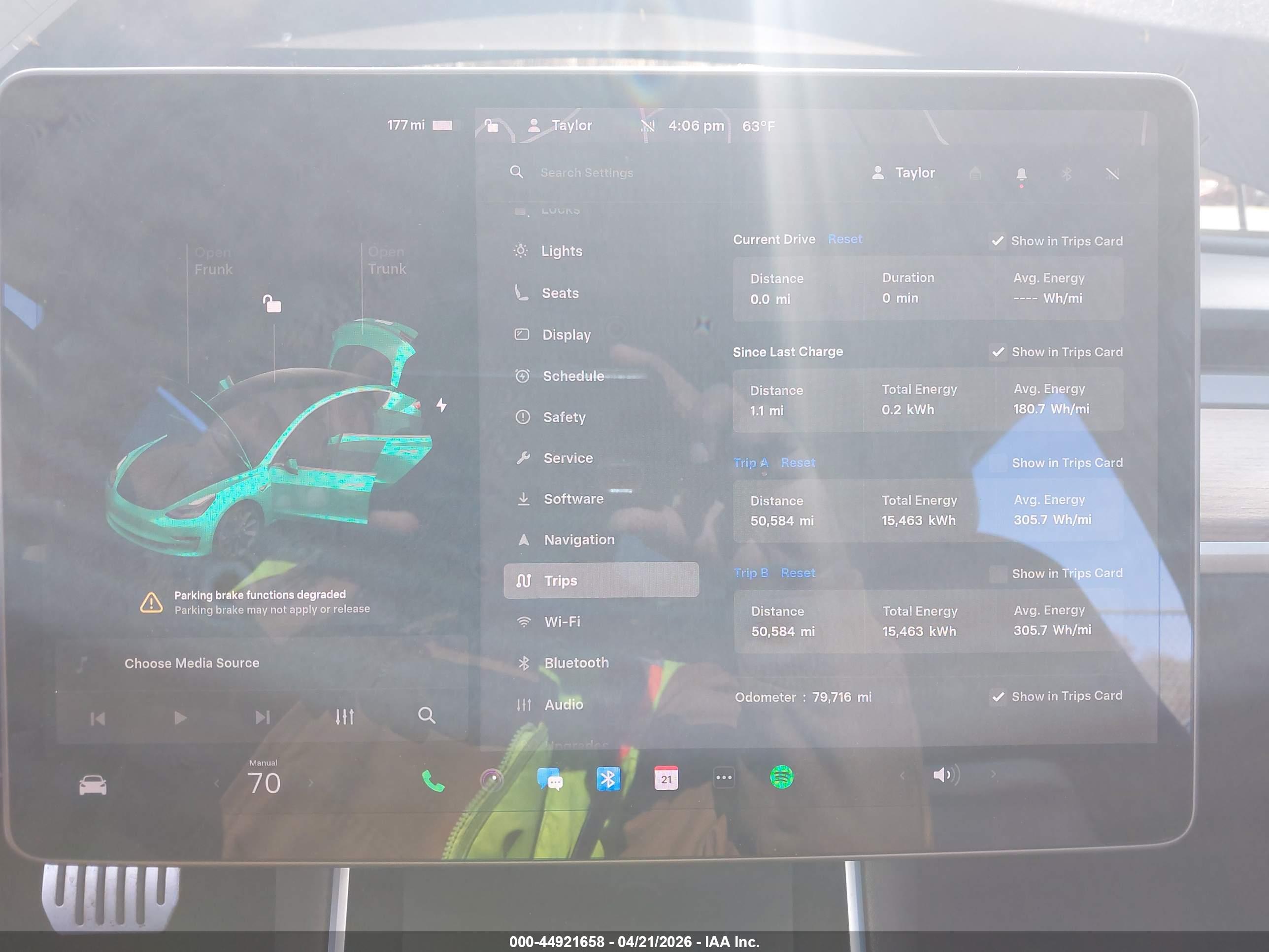 TESLA MODEL image 7