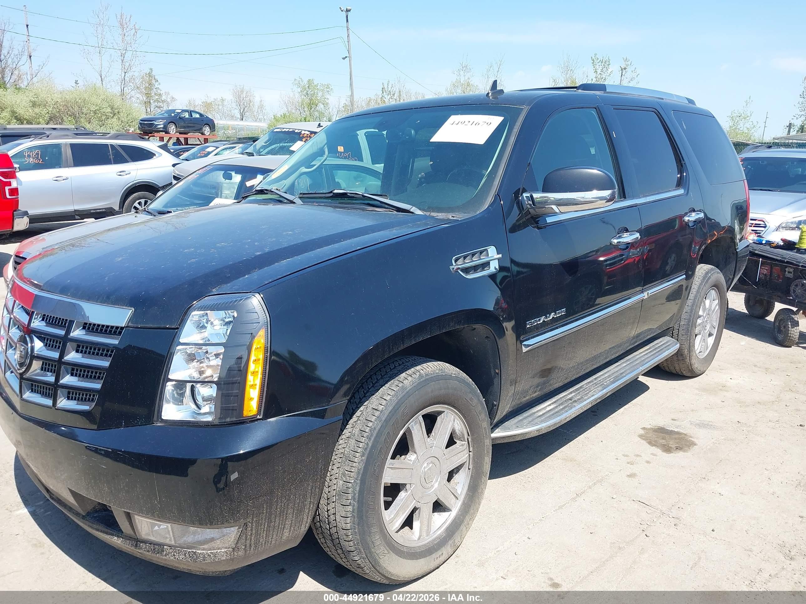 CADILLAC ESCALADE image 2