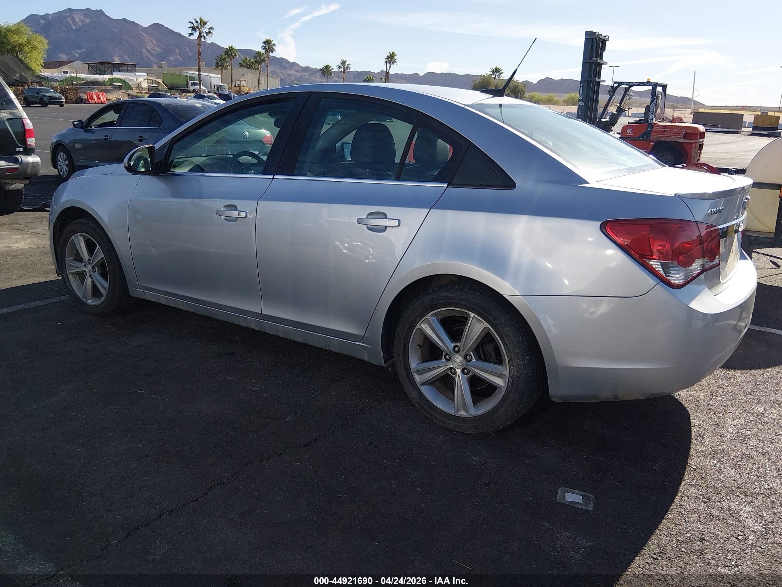 CHEVROLET CRUZE image 3