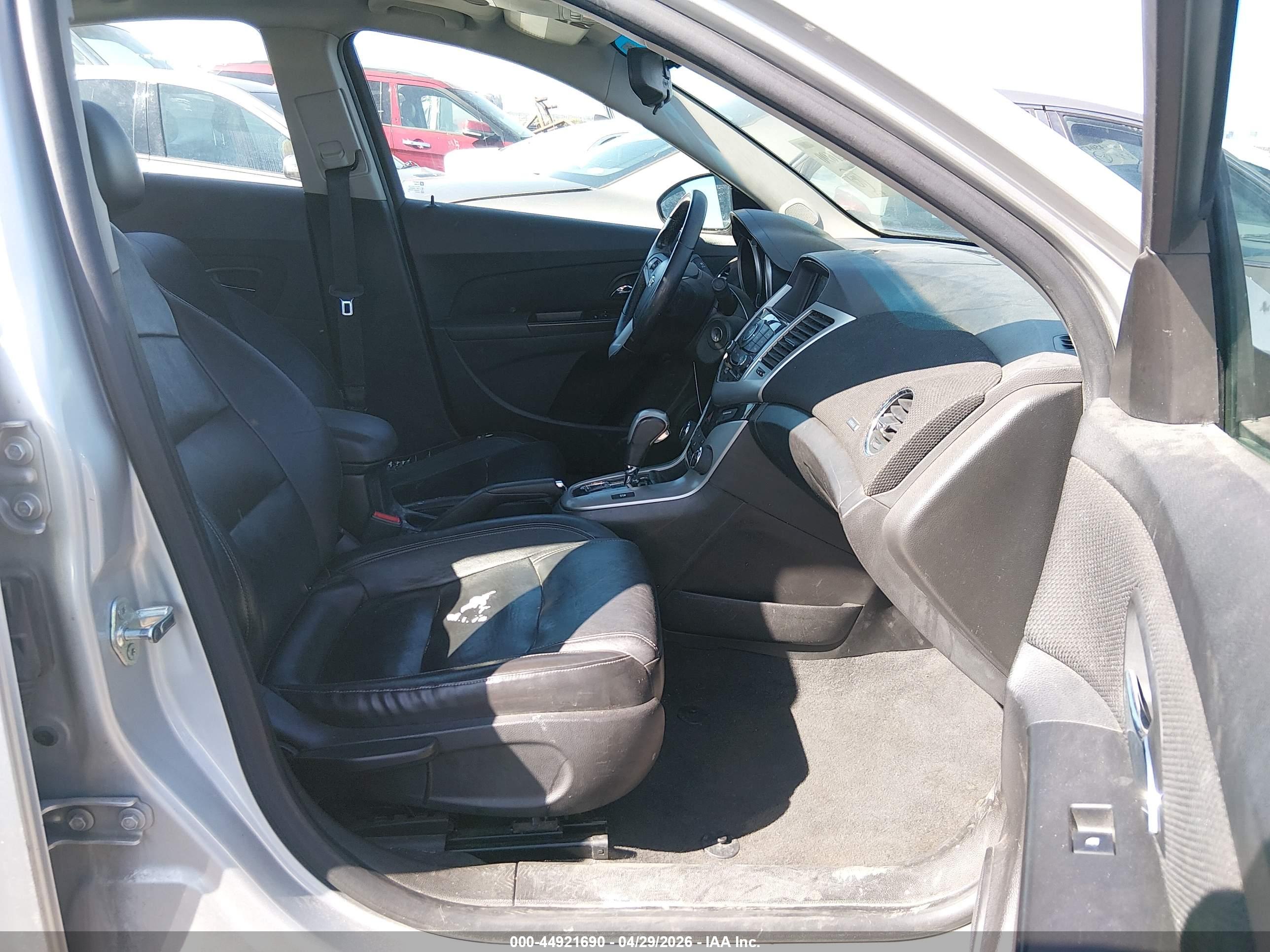 CHEVROLET CRUZE image 5
