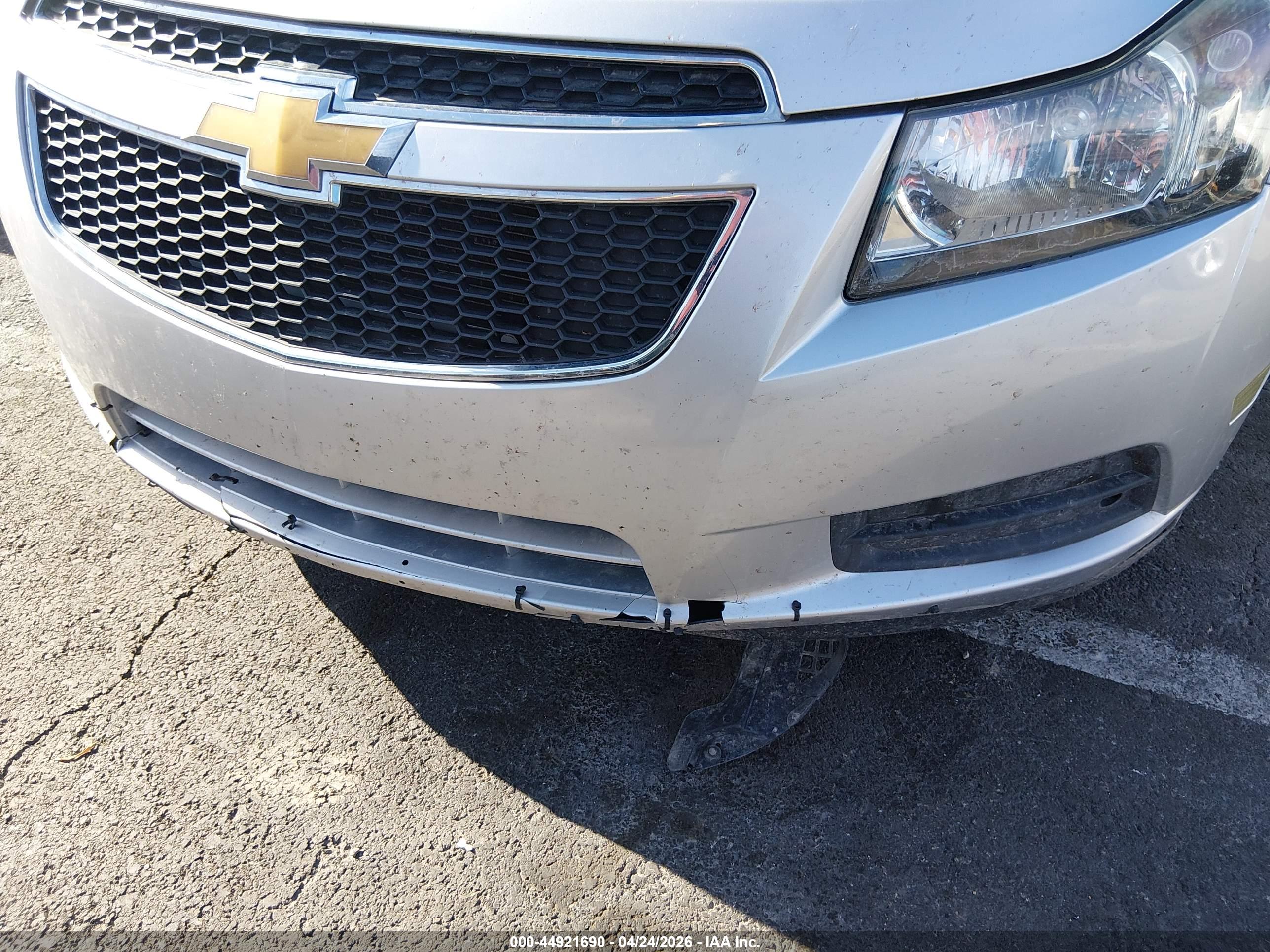 CHEVROLET CRUZE image 6