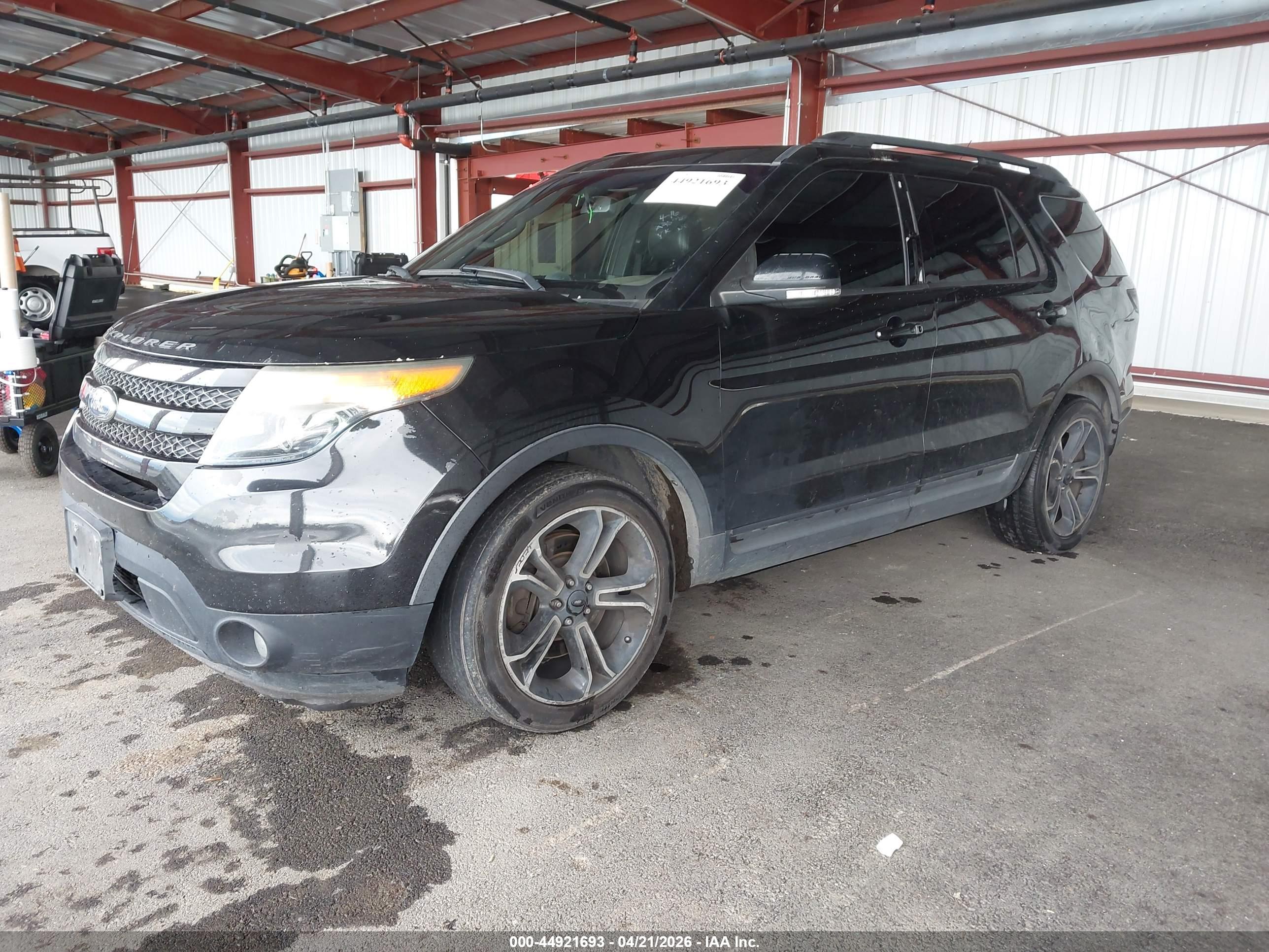 FORD EXPLORER image 2