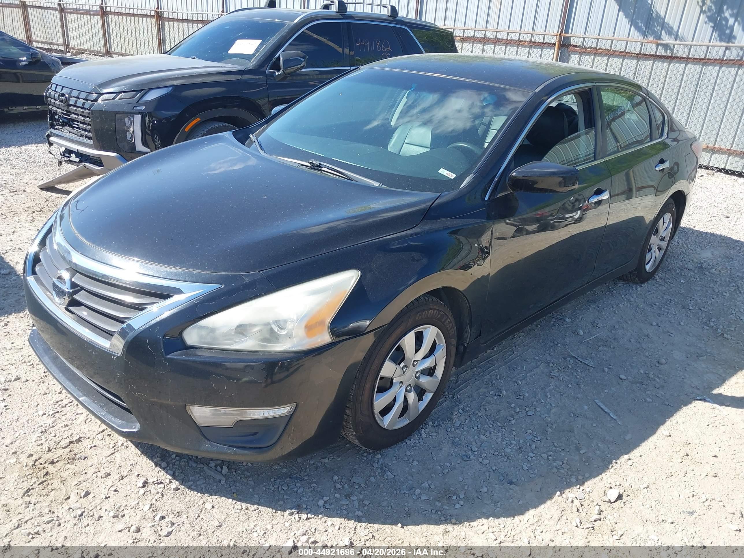 NISSAN ALTIMA image 2