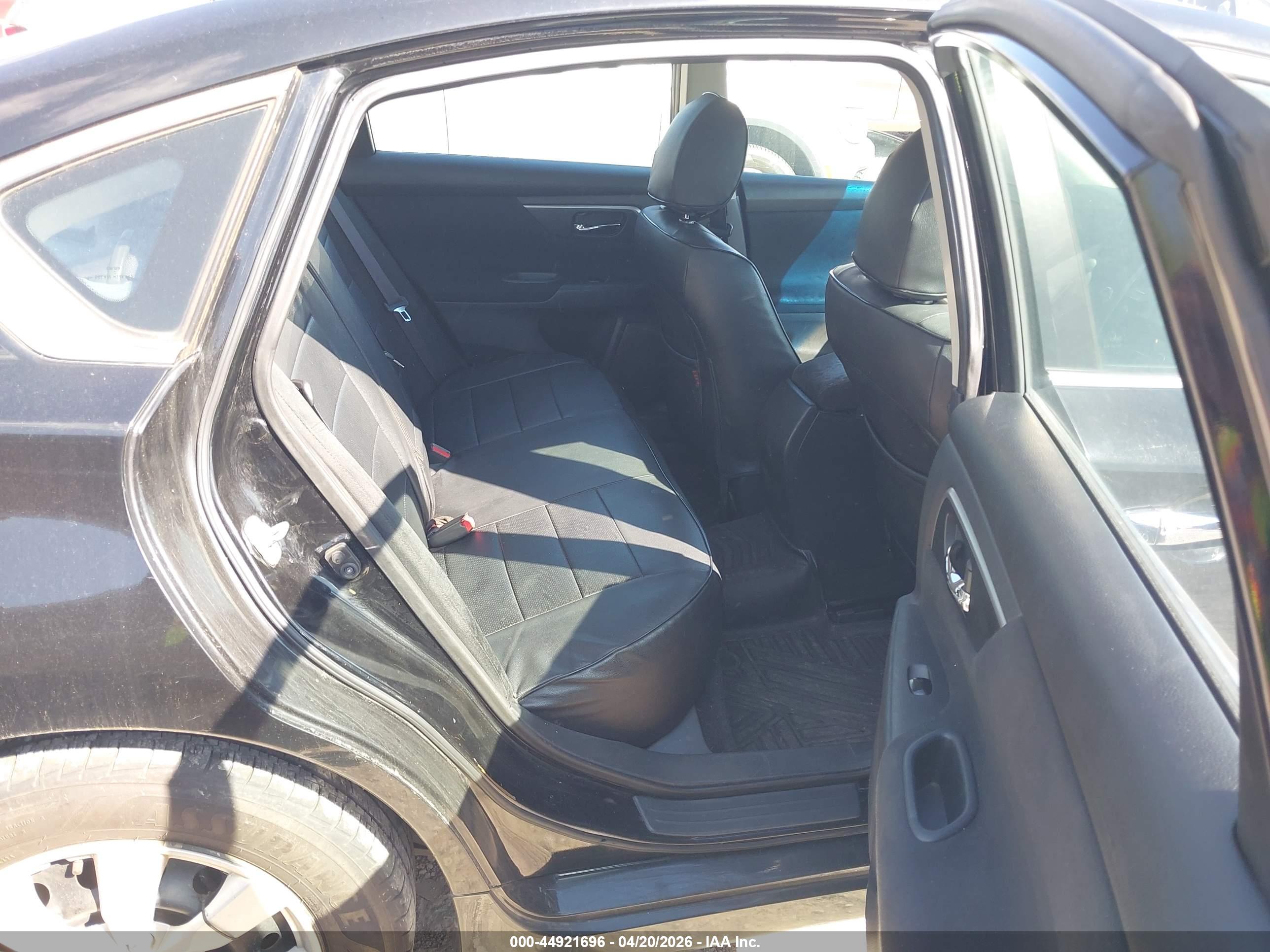 NISSAN ALTIMA image 8