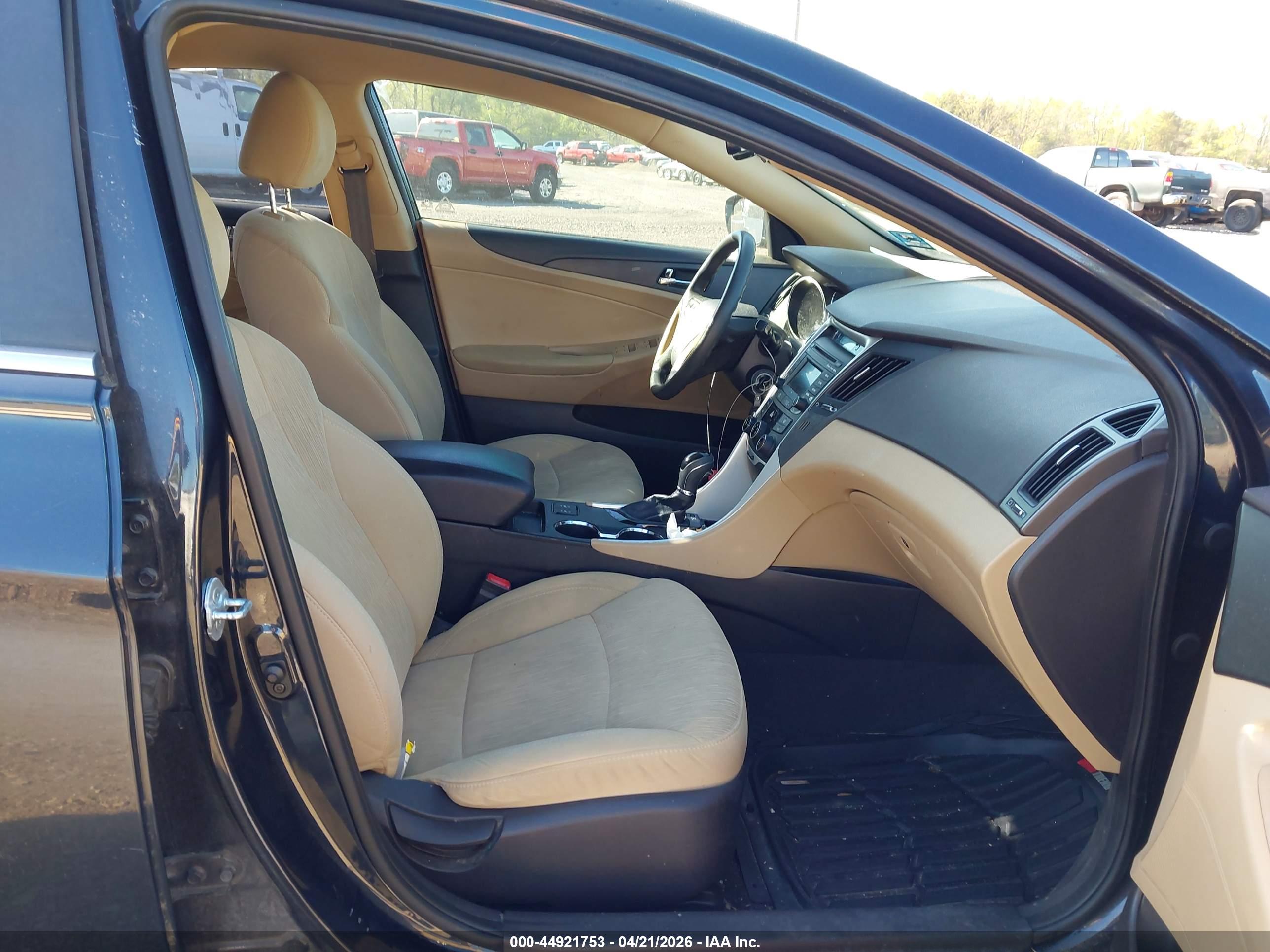 HYUNDAI SONATA image 5