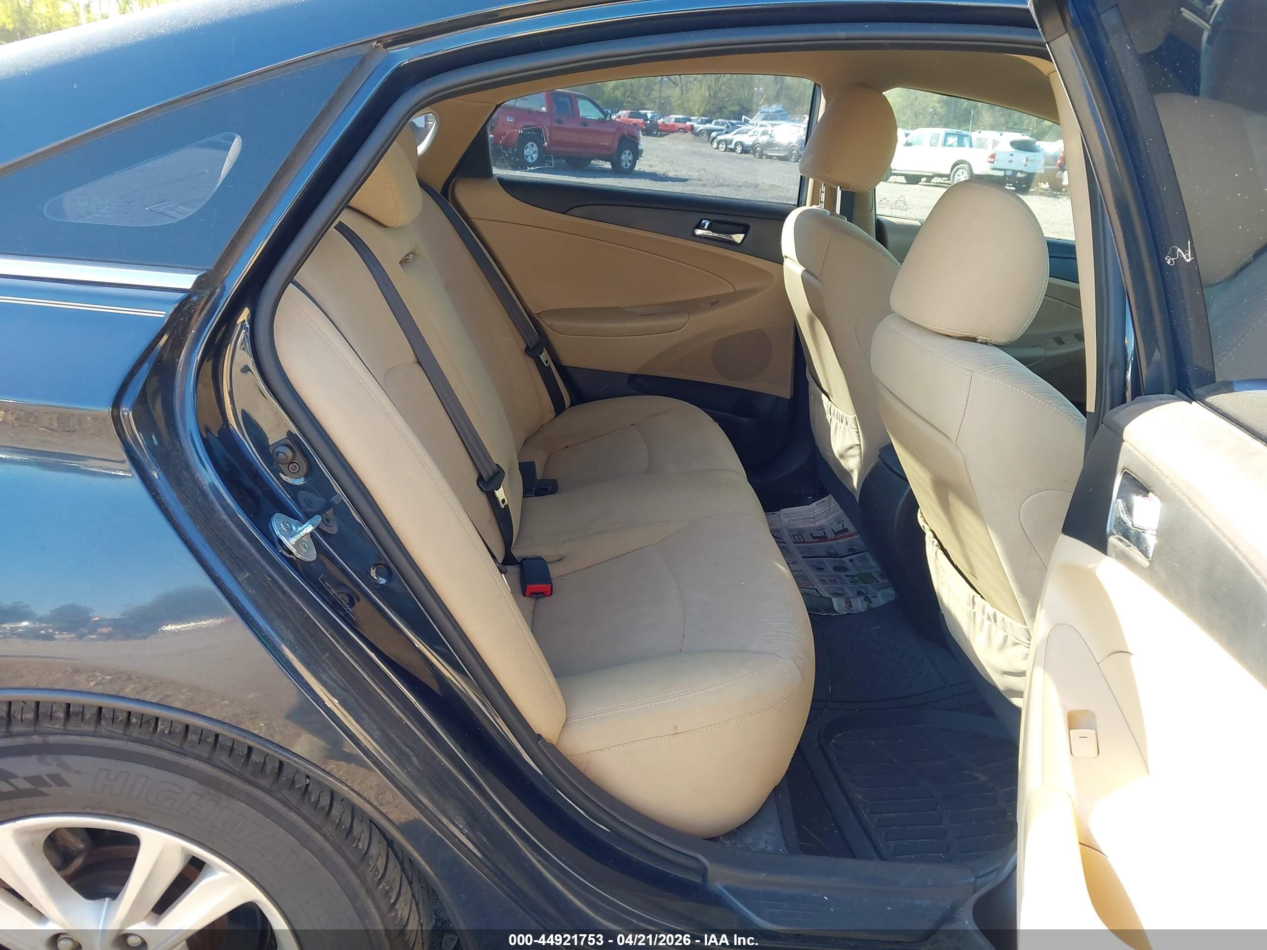 HYUNDAI SONATA image 8
