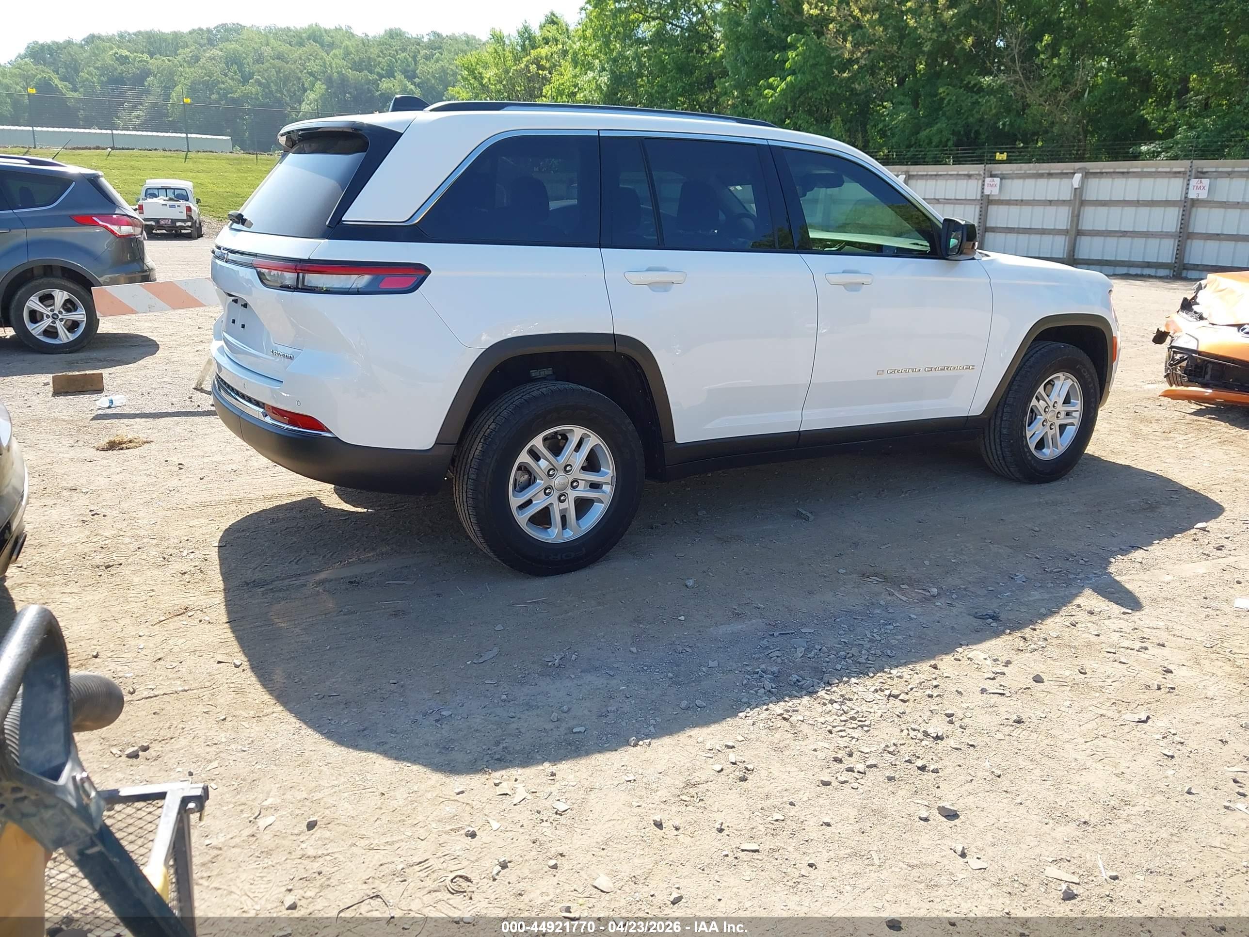 JEEP GRAND image 4