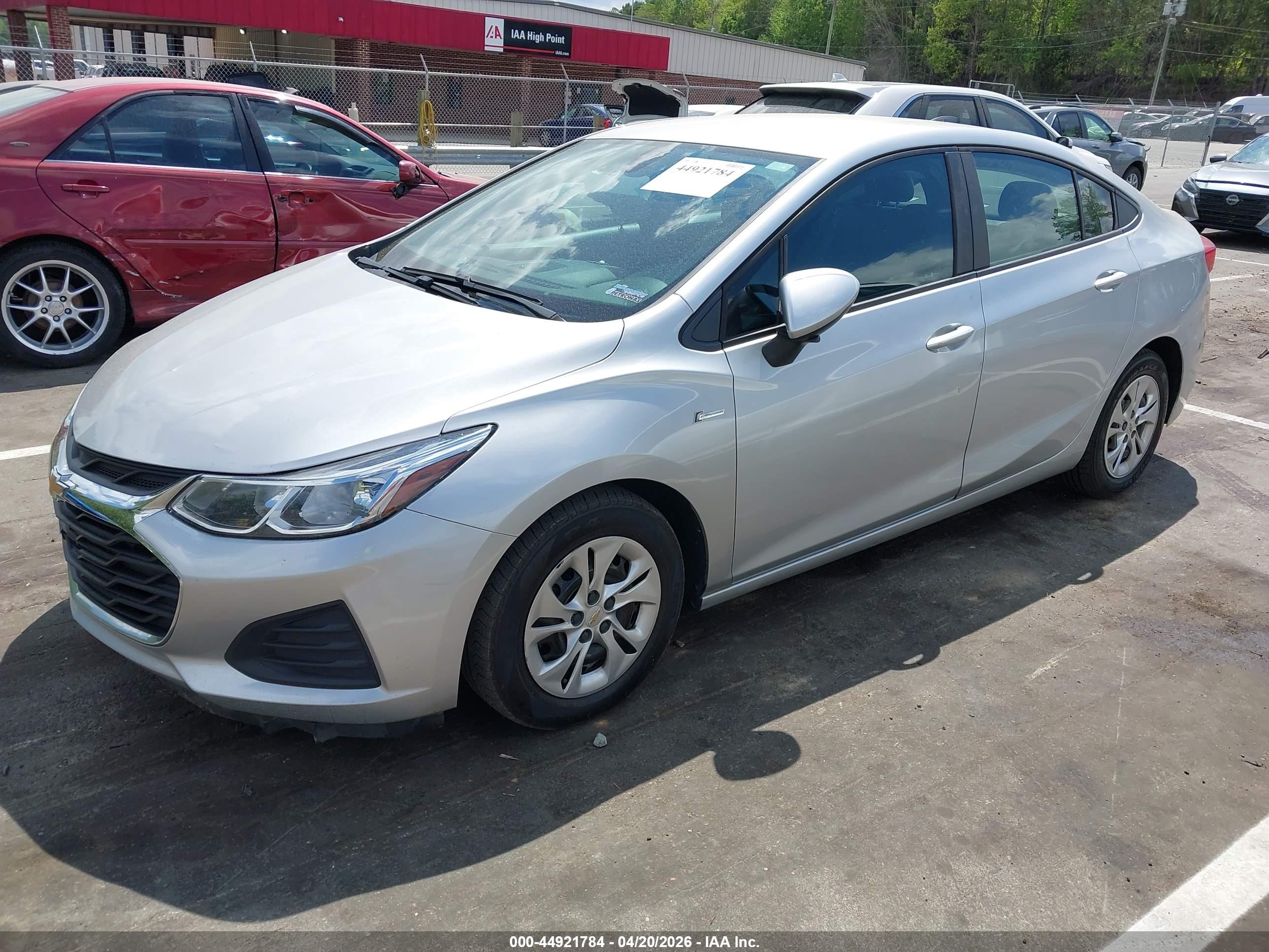 CHEVROLET CRUZE image 2