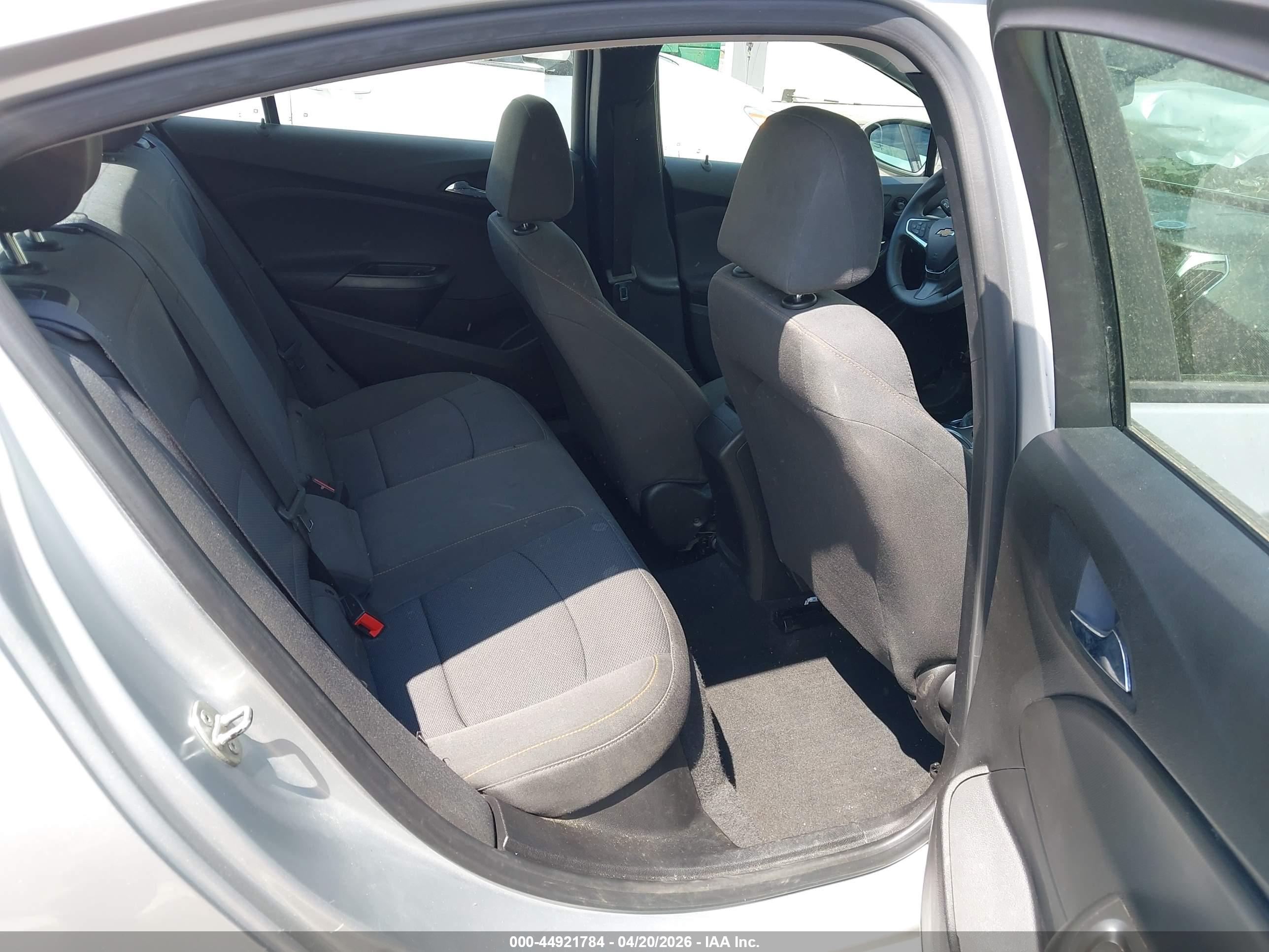 CHEVROLET CRUZE image 8