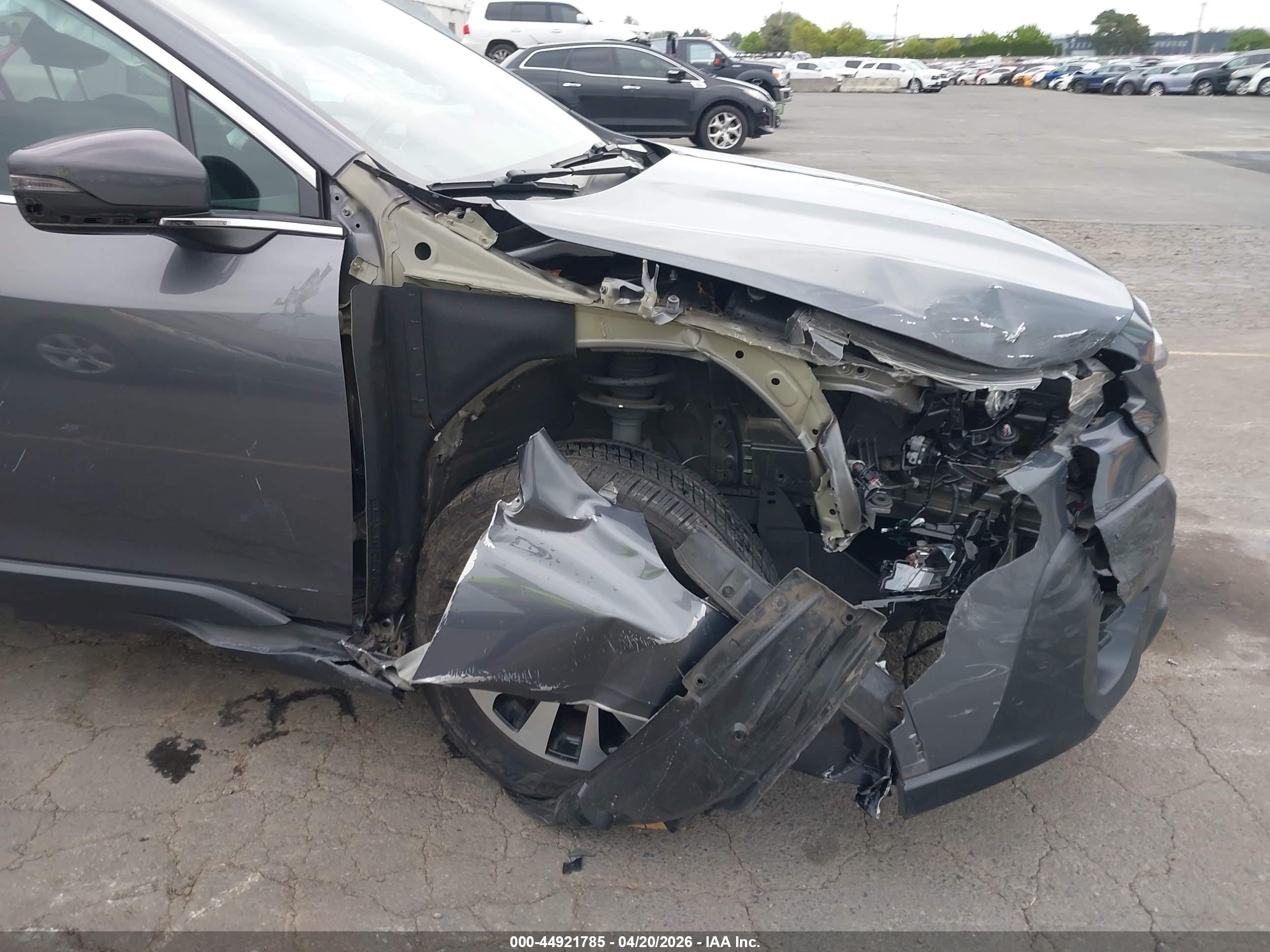 SUBARU OUTBACK image 6