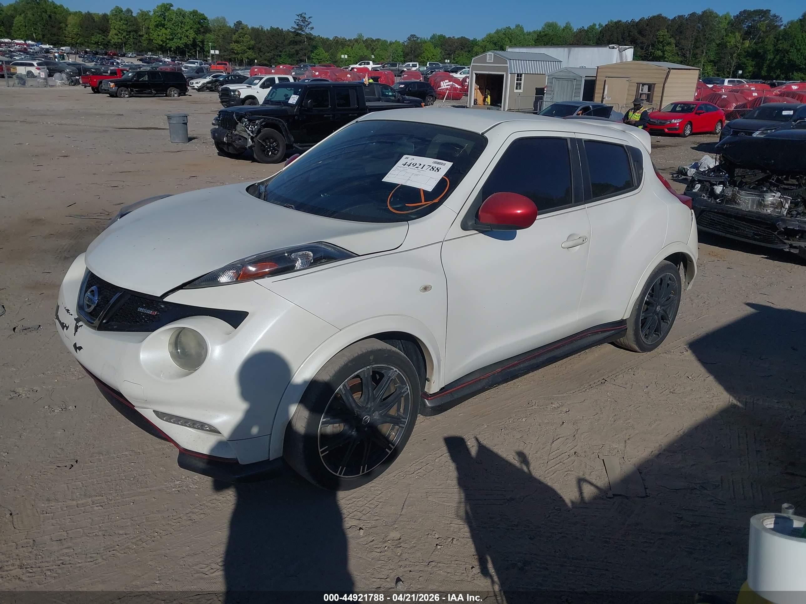NISSAN JUKE image 2