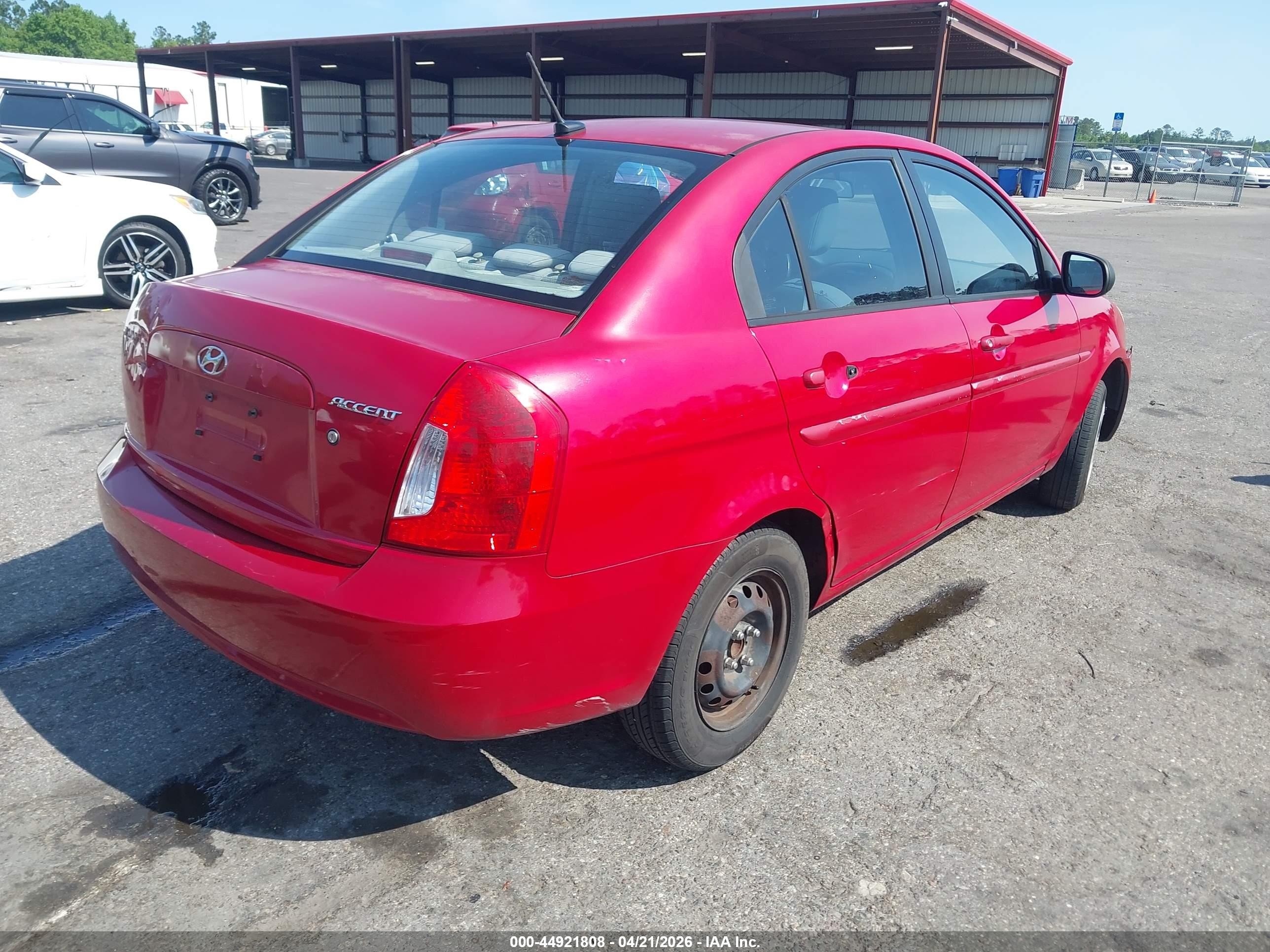 HYUNDAI ACCENT image 4