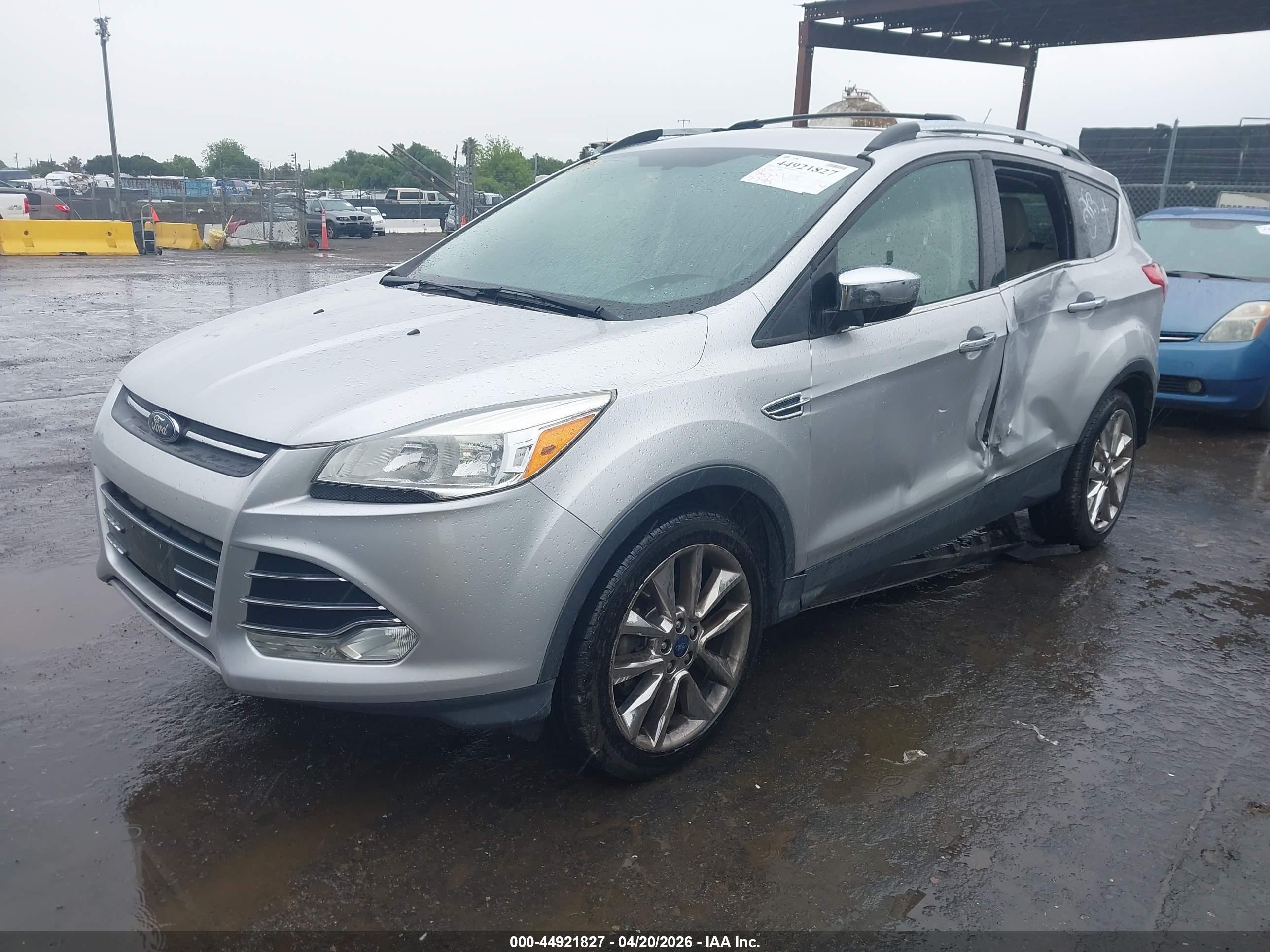 FORD ESCAPE image 2