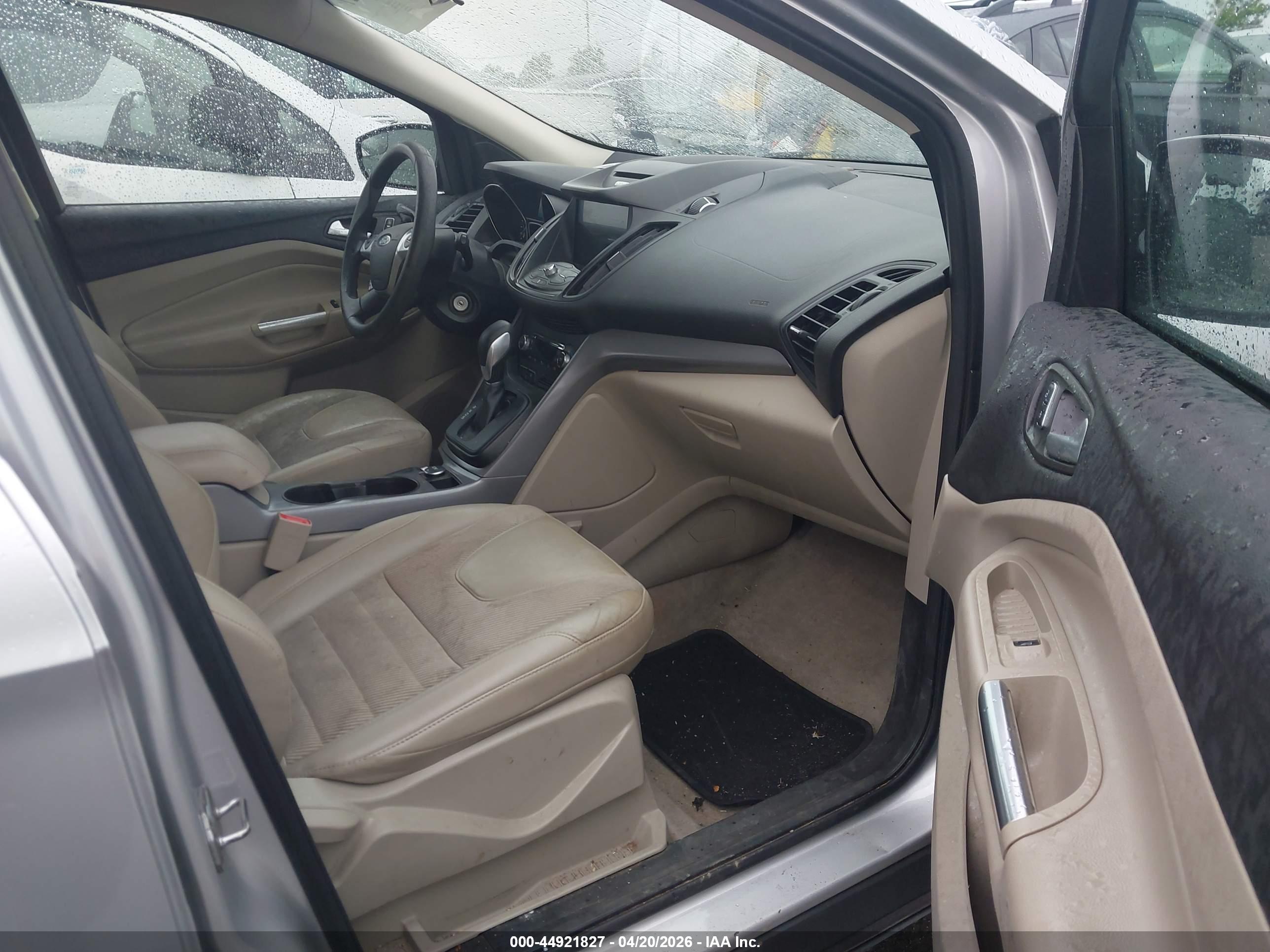 FORD ESCAPE image 5