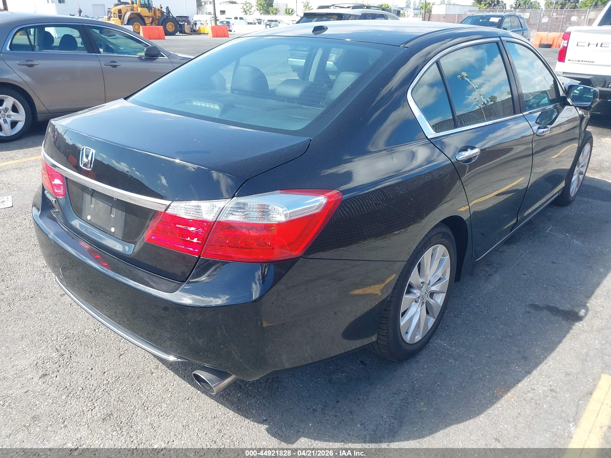 HONDA ACCORD image 4