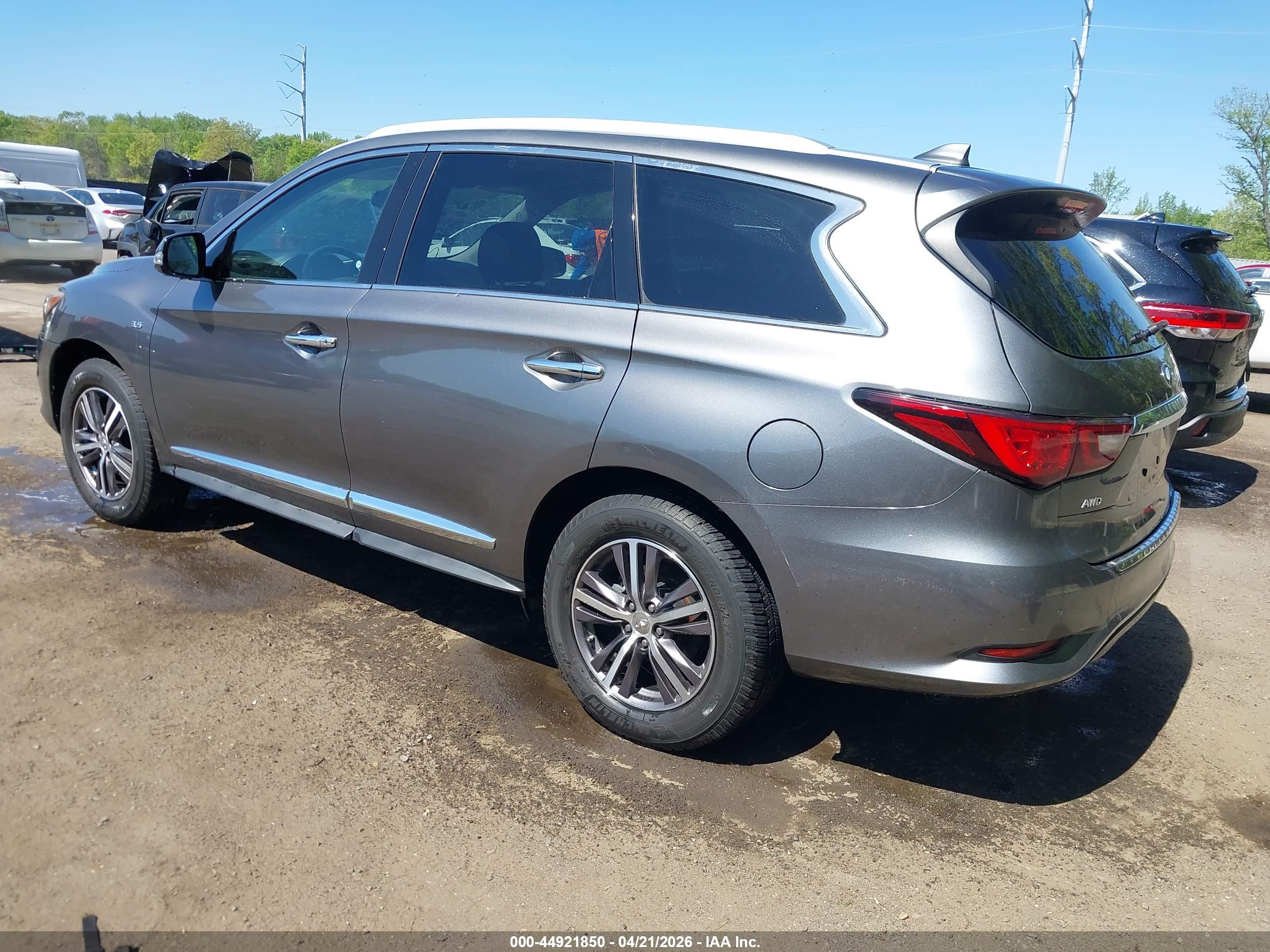 INFINITI QX60 image 3
